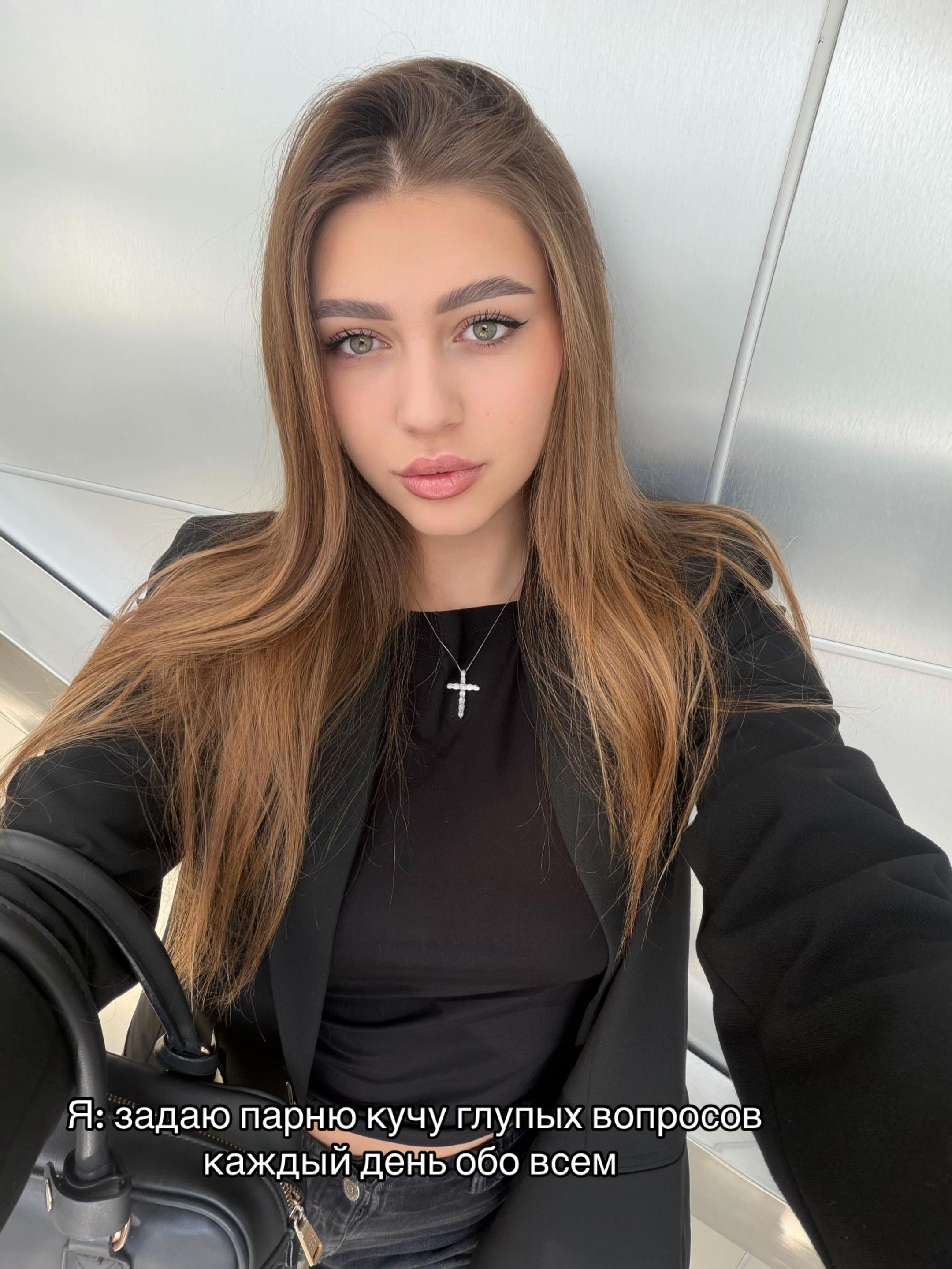 @arinalipska