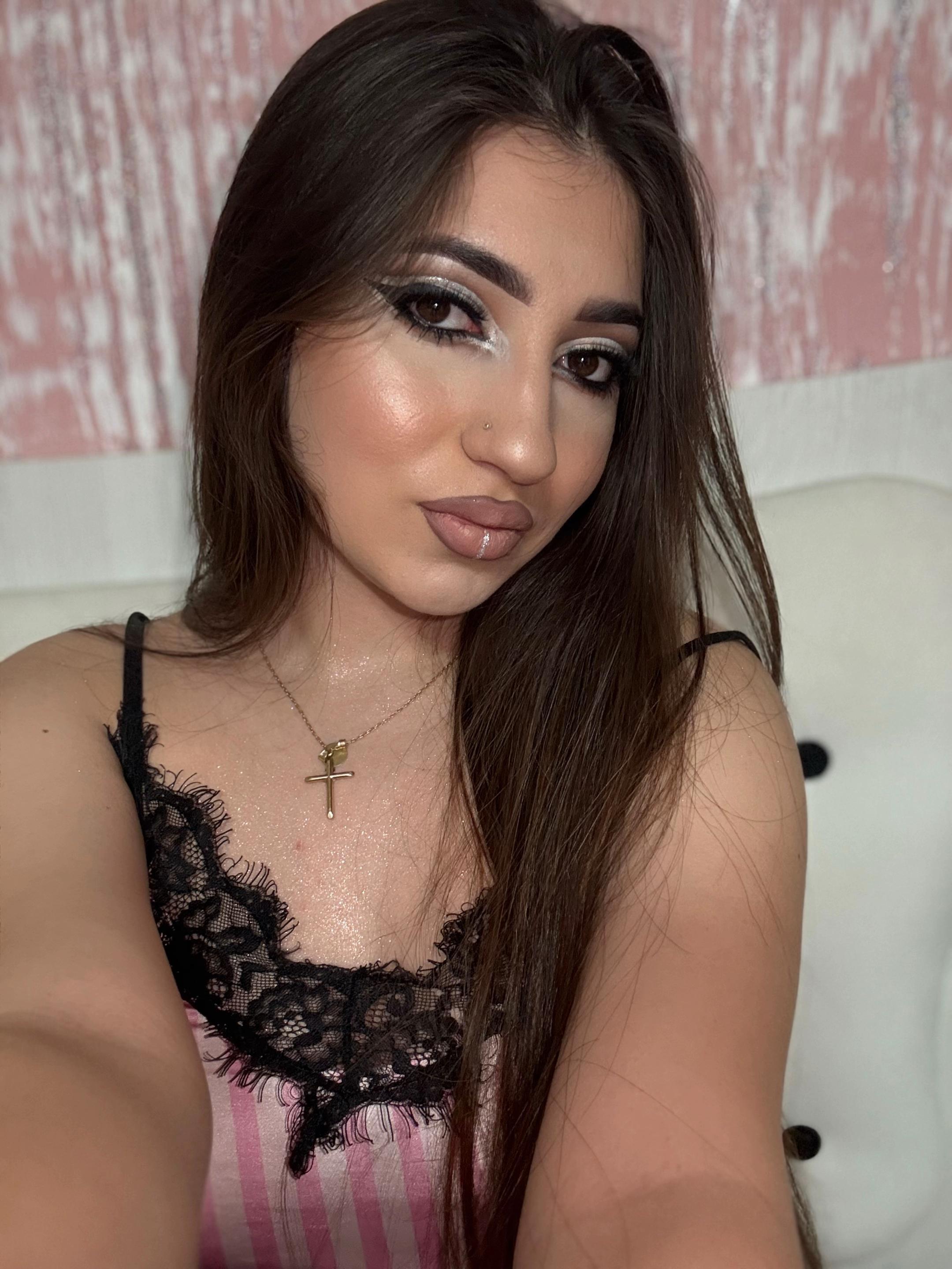 @𝓐𝓵𝓵𝓮𝔁𝓪𝓪 ♡