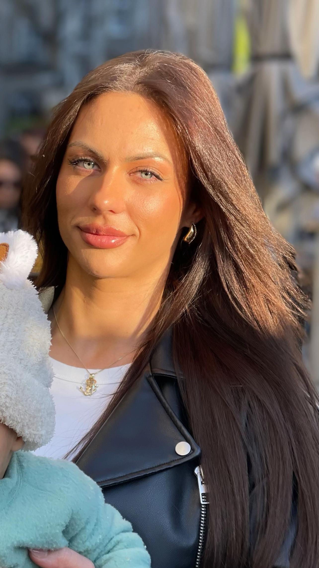 @Irena_