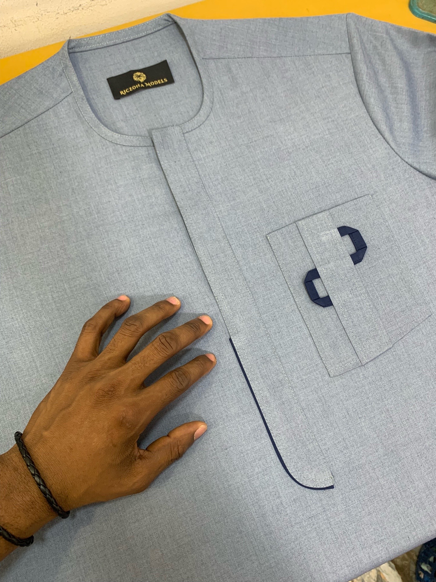@Riczona Clothing