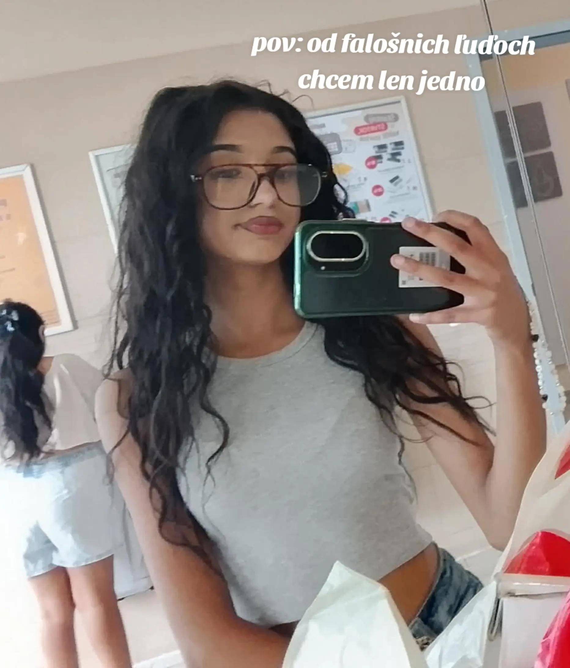 @vierkademeova4