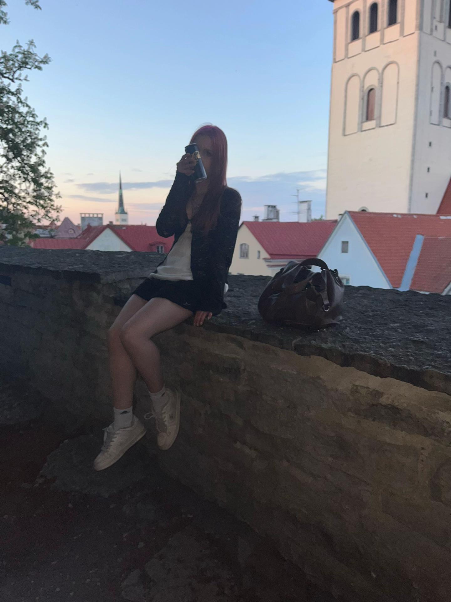 @Anni🍸🦢🌌