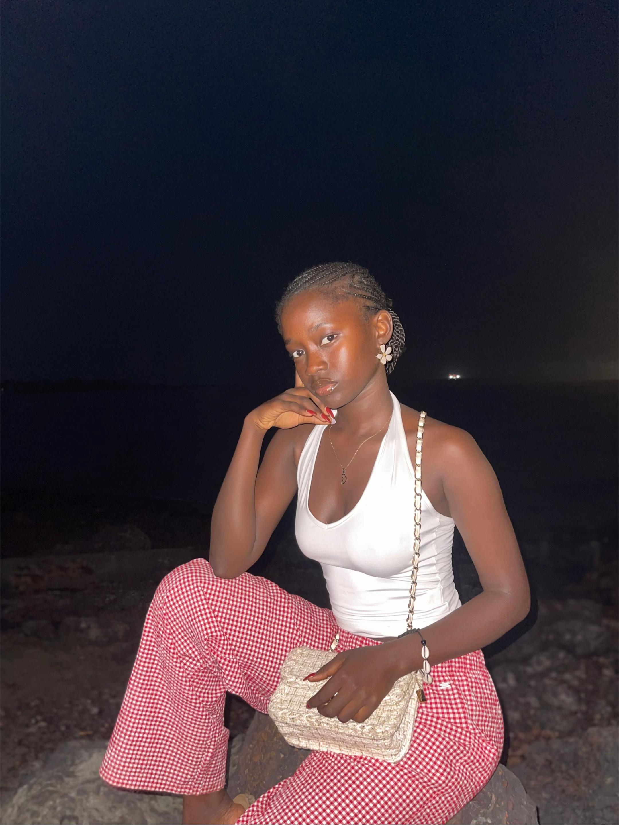 @Esther🥹🤎