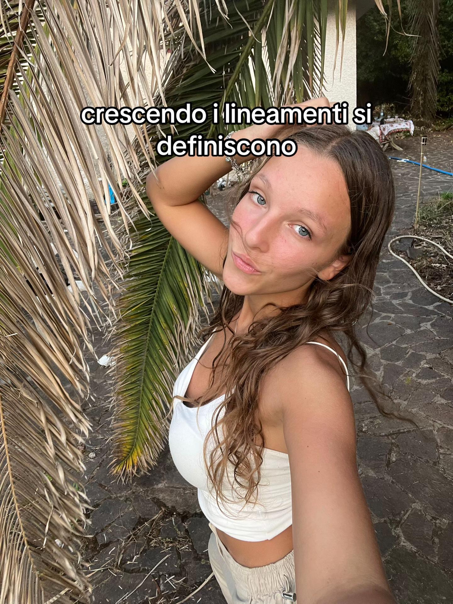 @moni