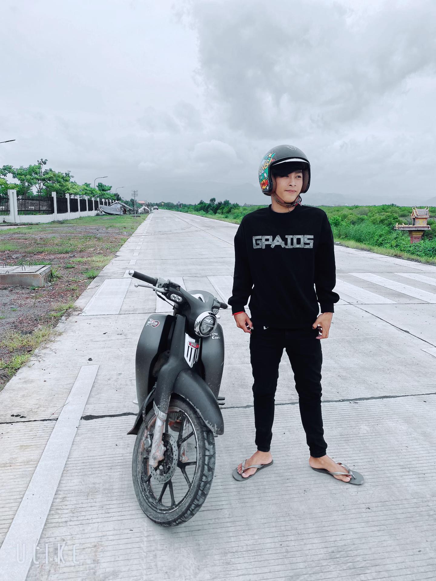 @អ្នក បង្កើតមនុស្ស