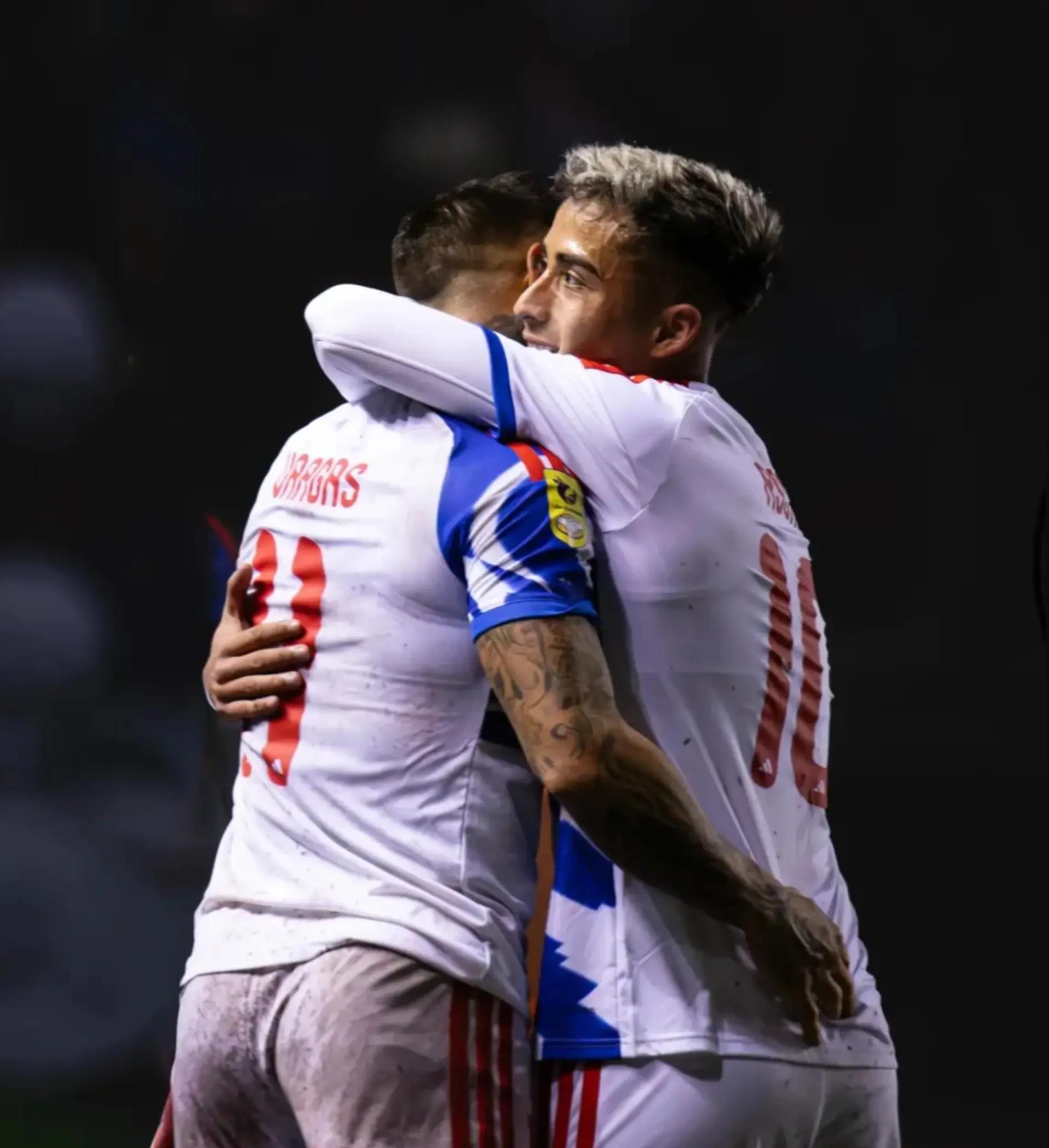 @N I C O L E __ 💙🤘🏻❤️