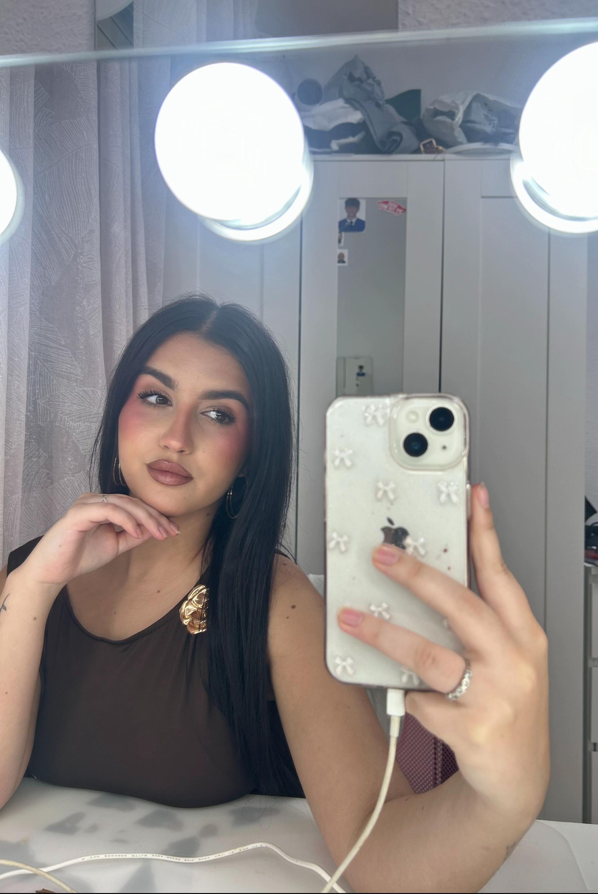 @𝐂𝐫𝐢𝐬𝐬🌸