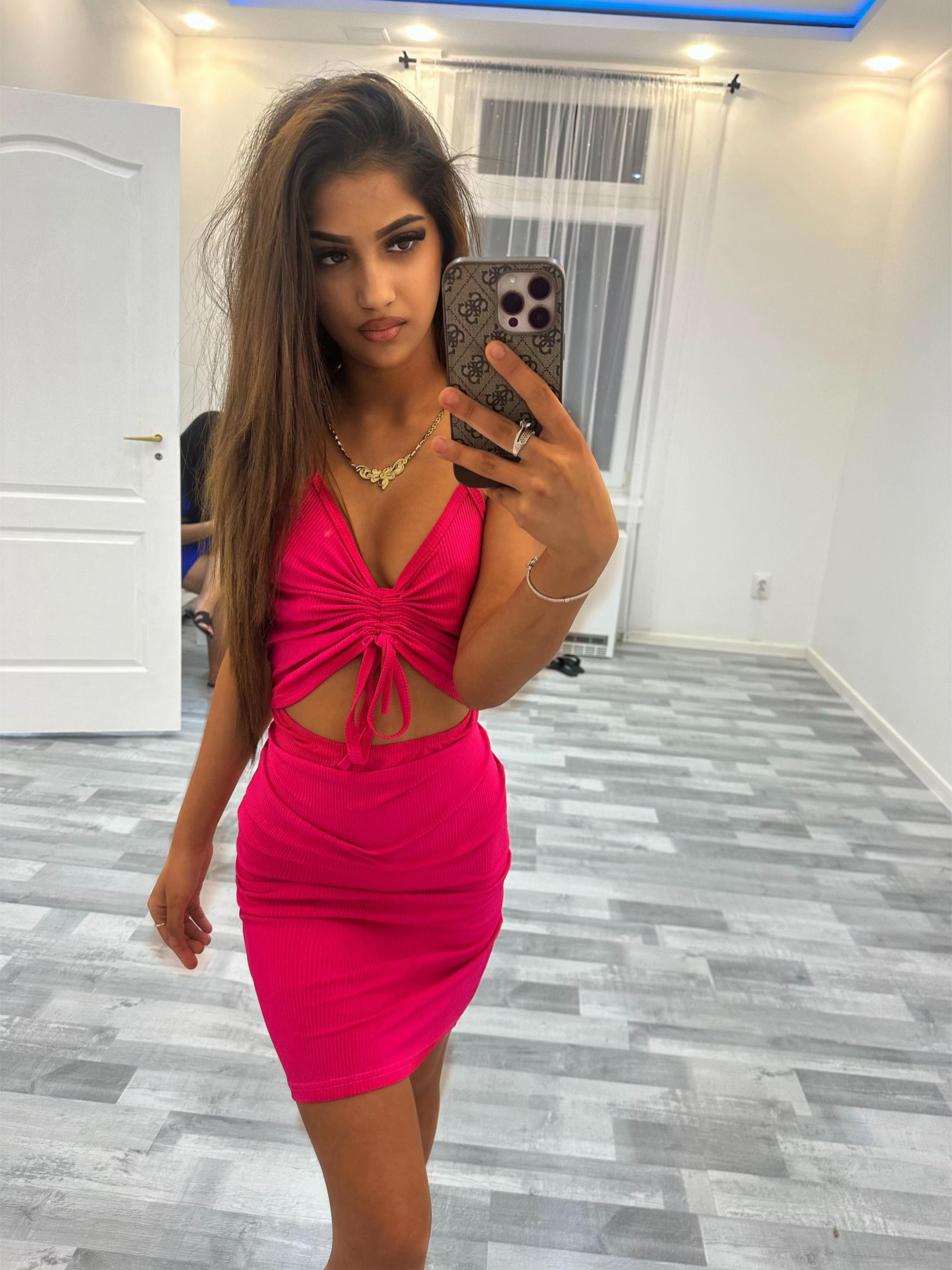 @Jazmin_Viragh