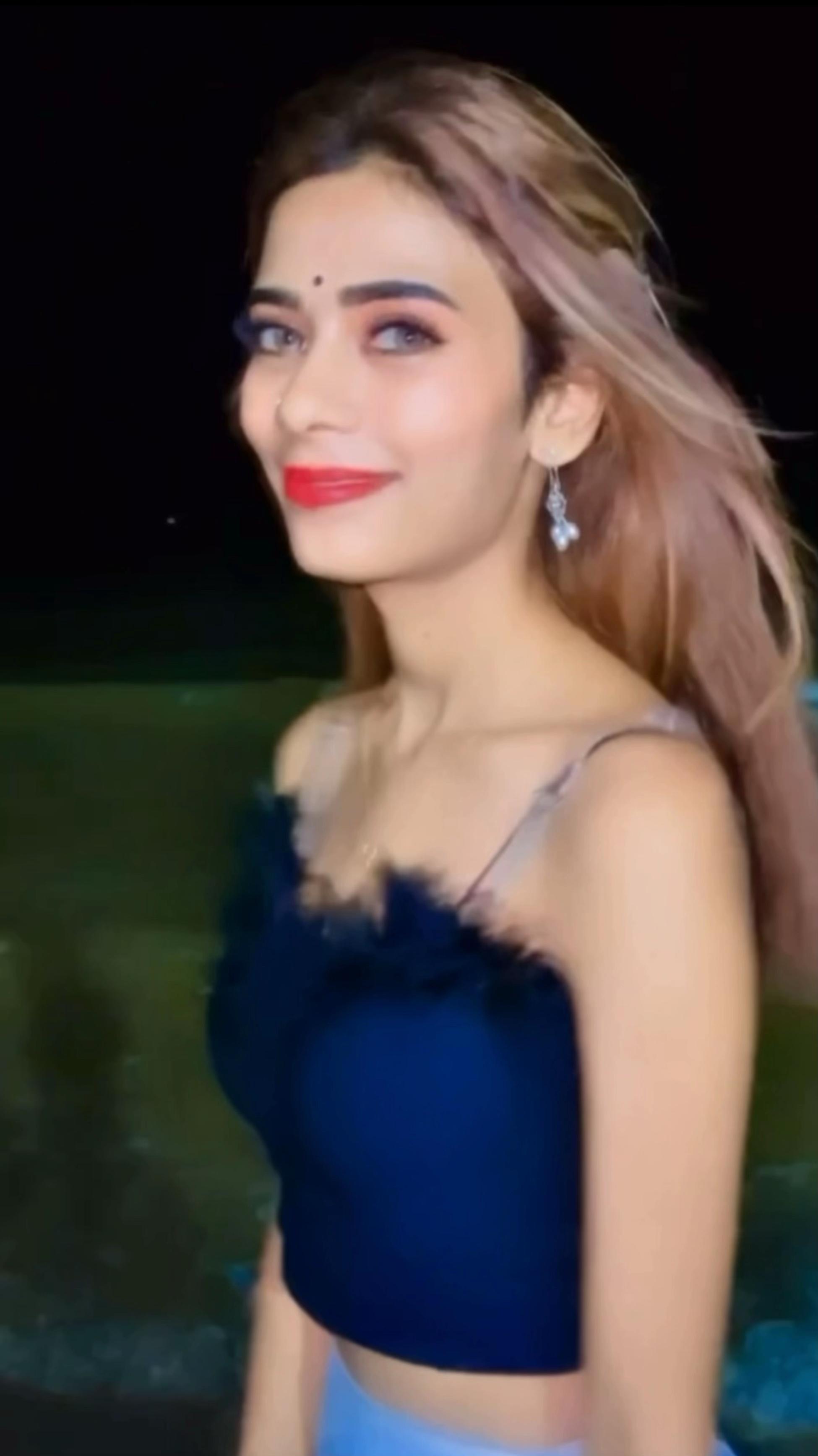 @SHALiNi