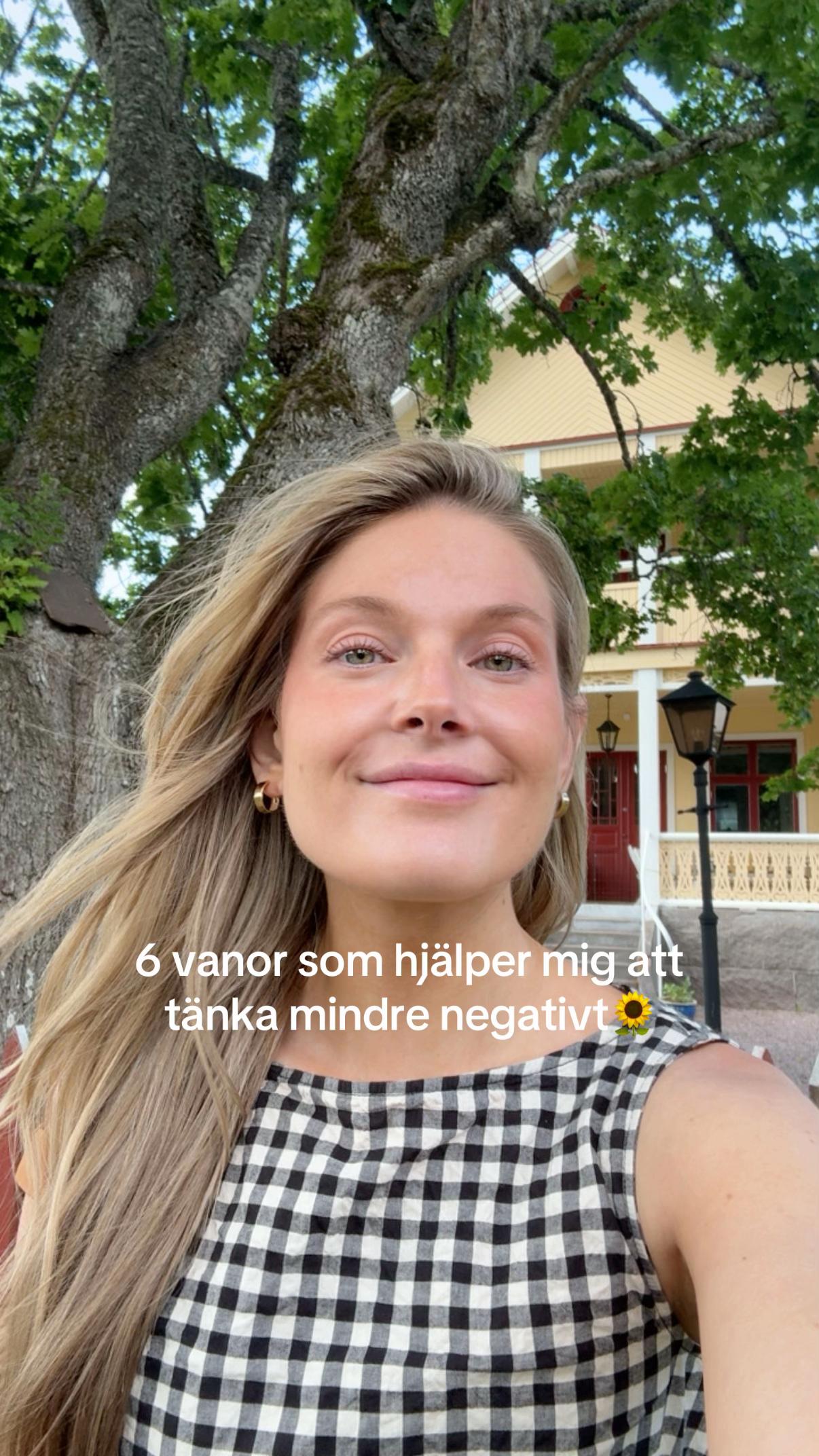 @Elissa
