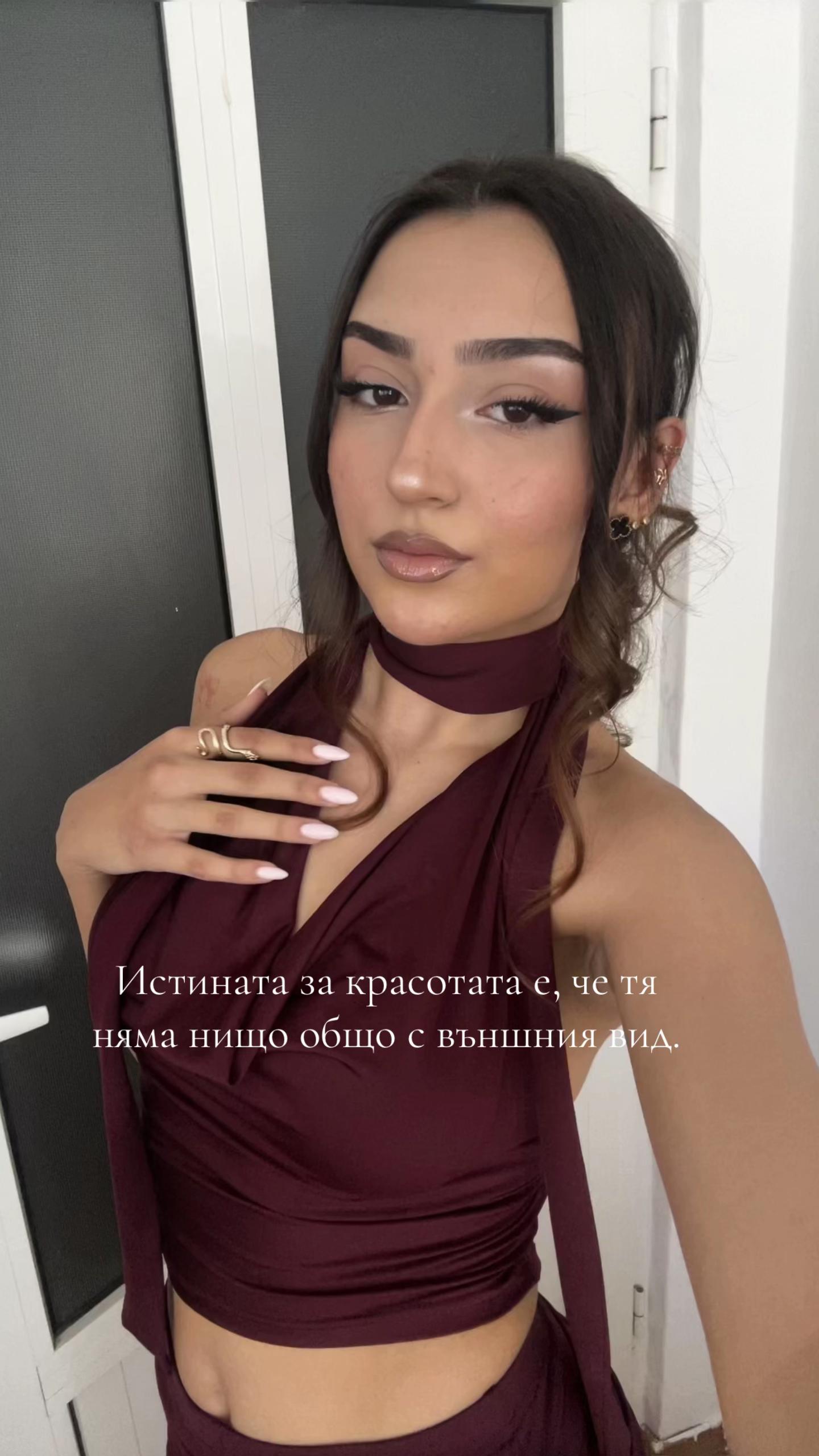 @𝐘