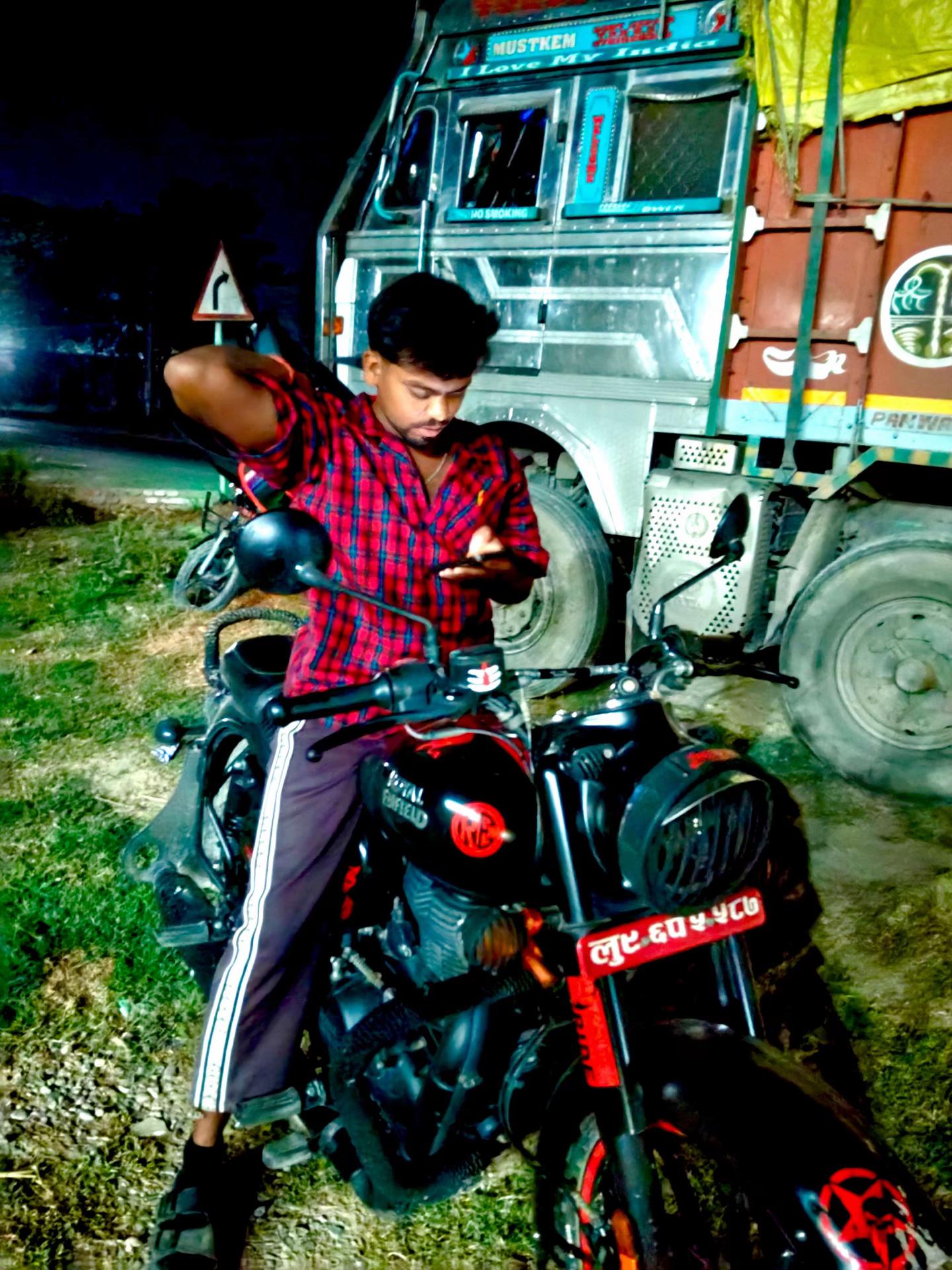@ROYAL&mdash;YADAV