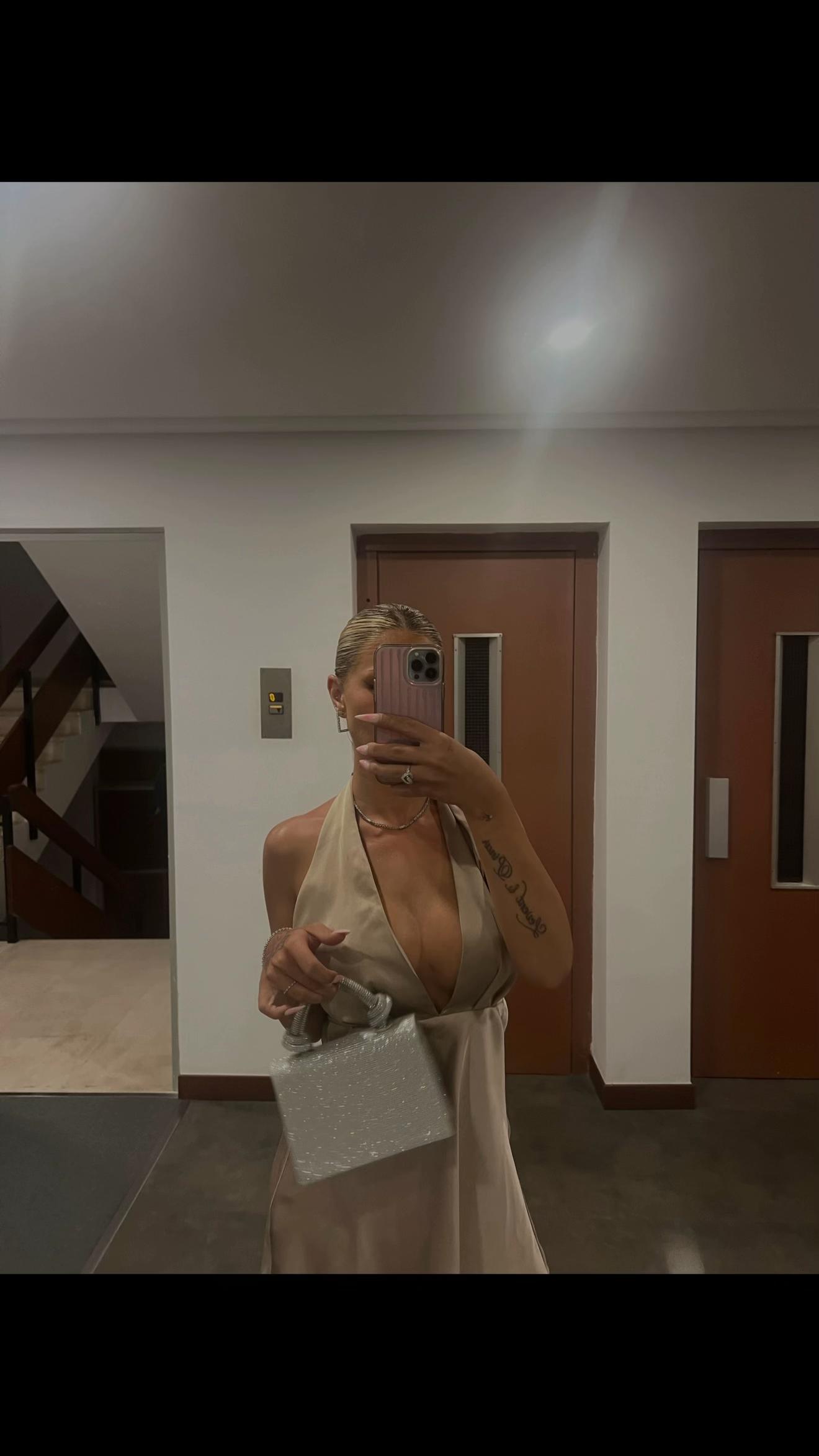 @selena.paradiso