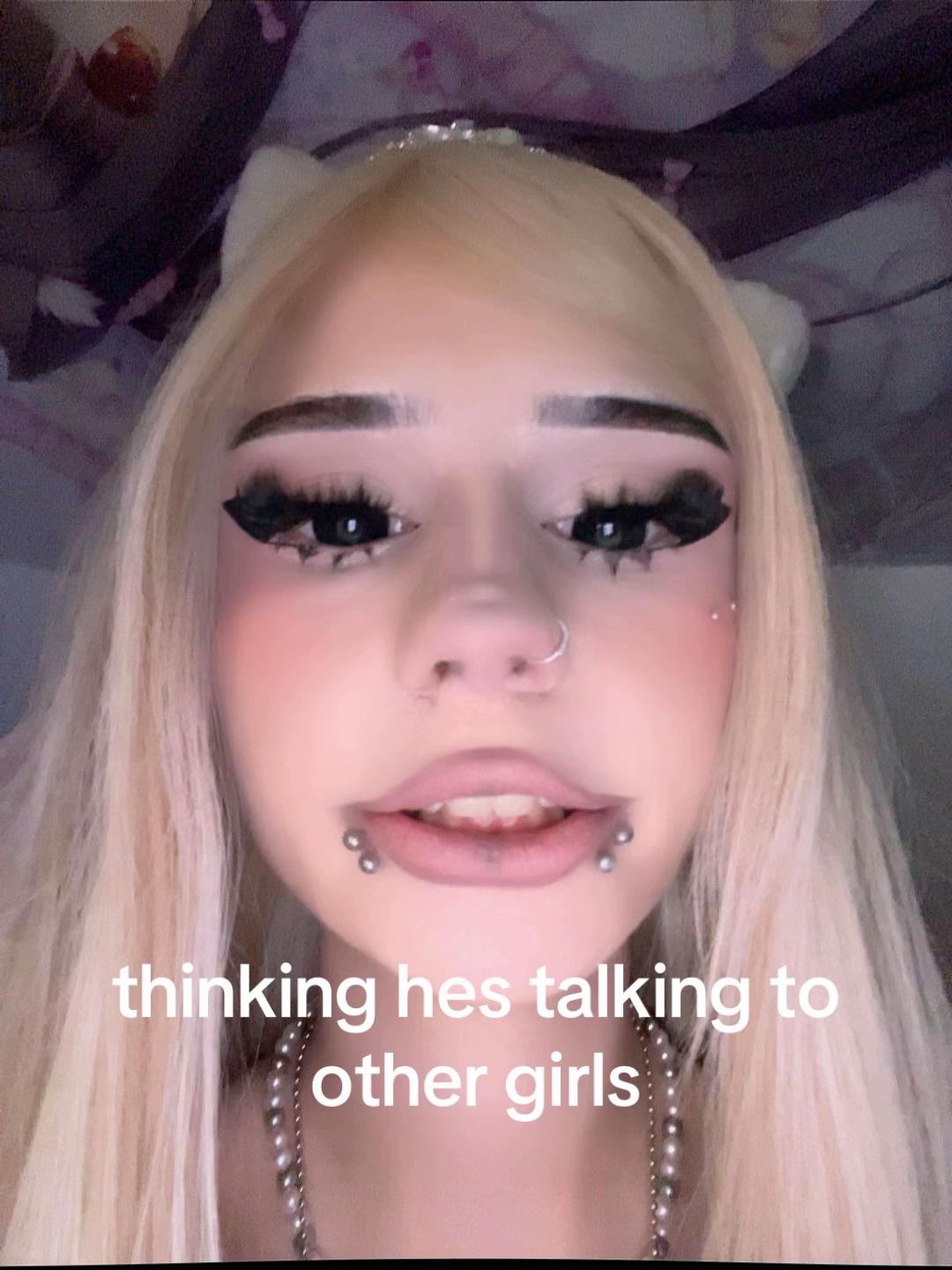 @miumiu25485