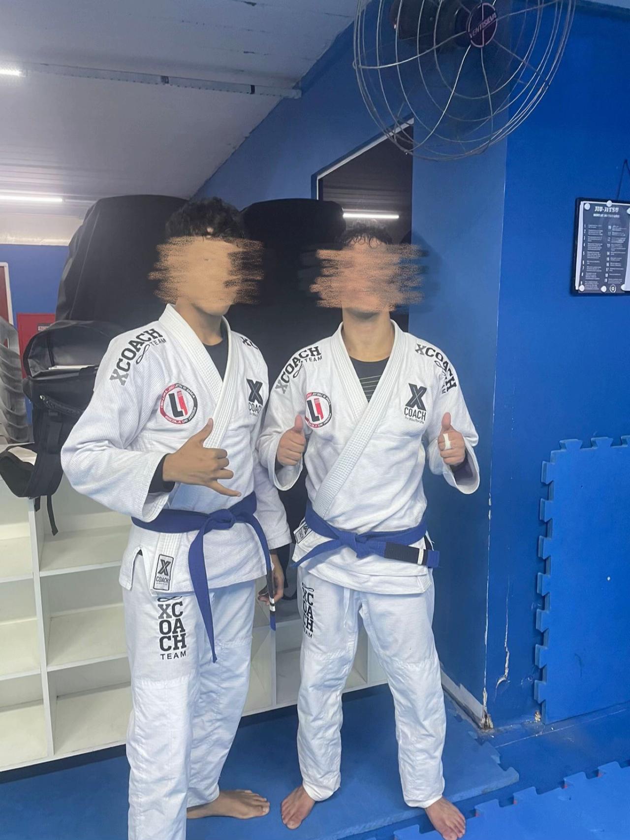 @raphaeljj_