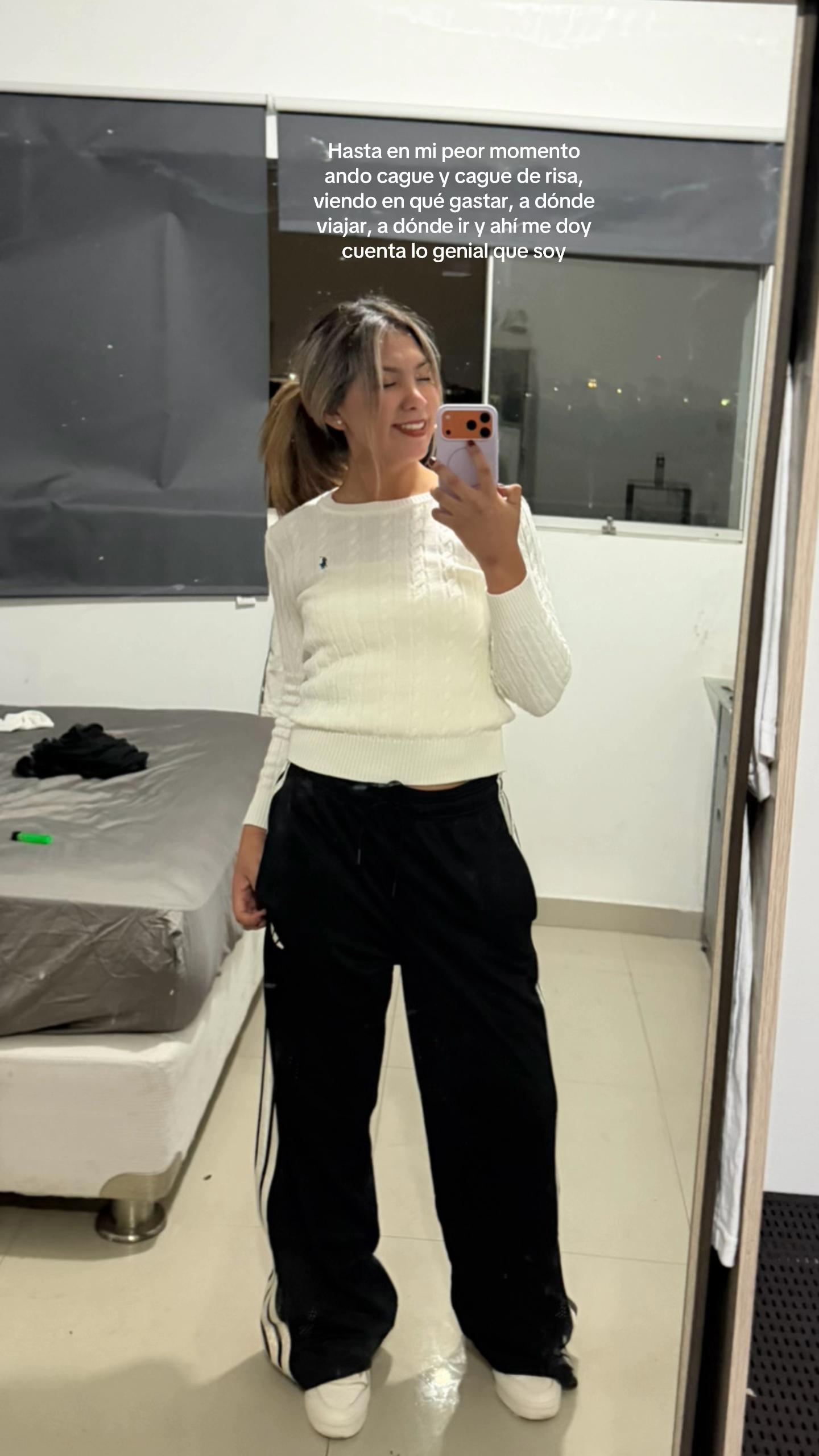 @andrea_saenz_8