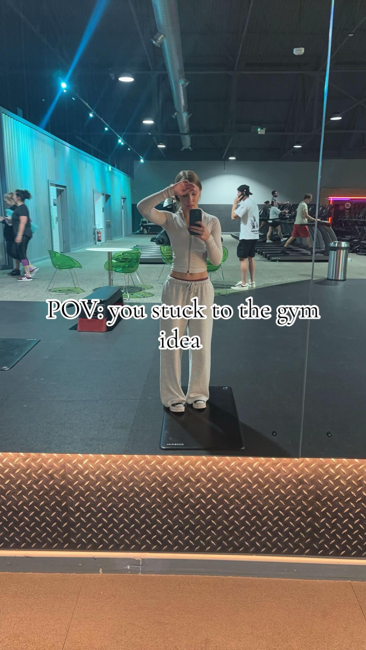 @Itssoph_19