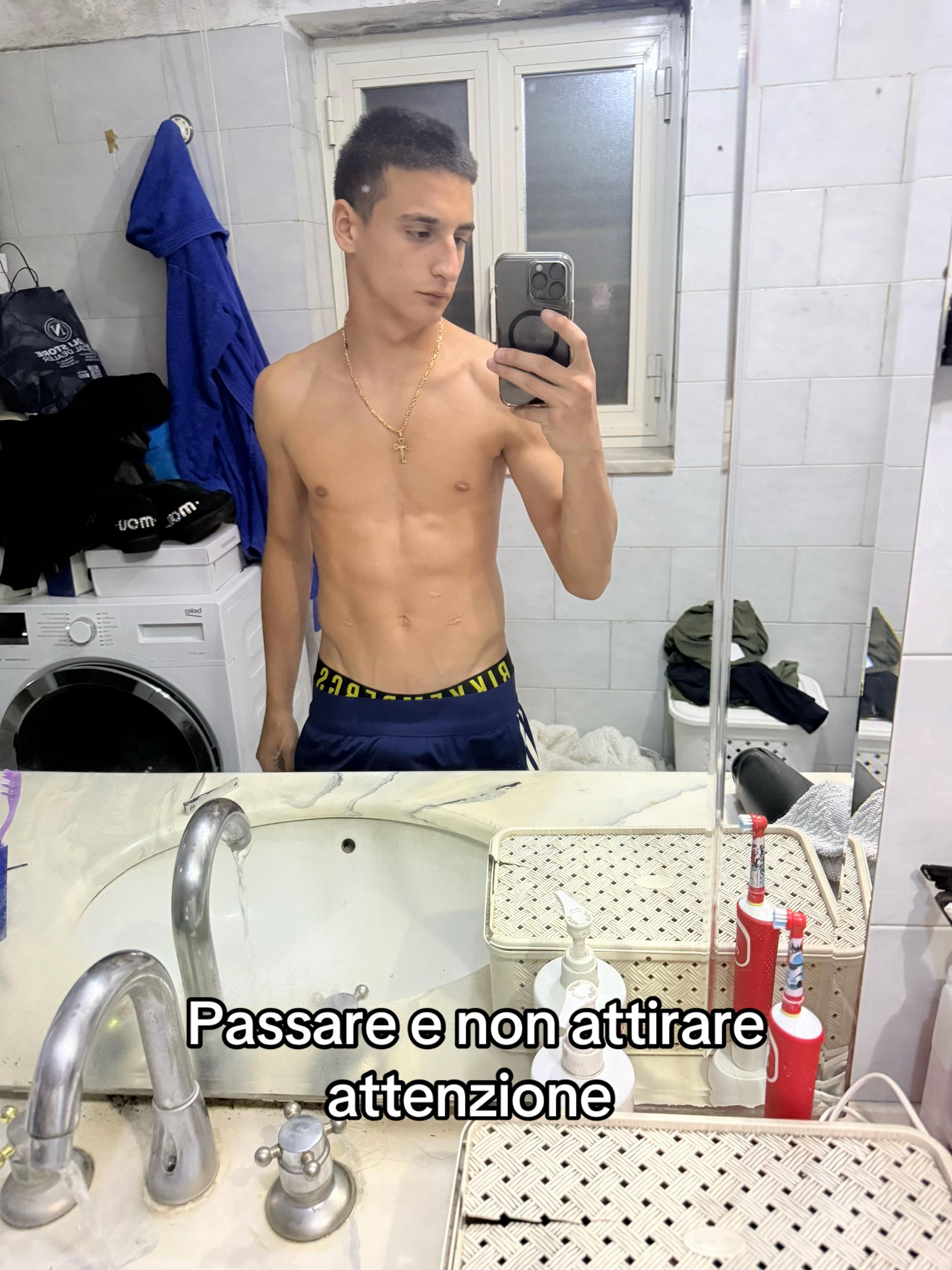 @C R I 🥊