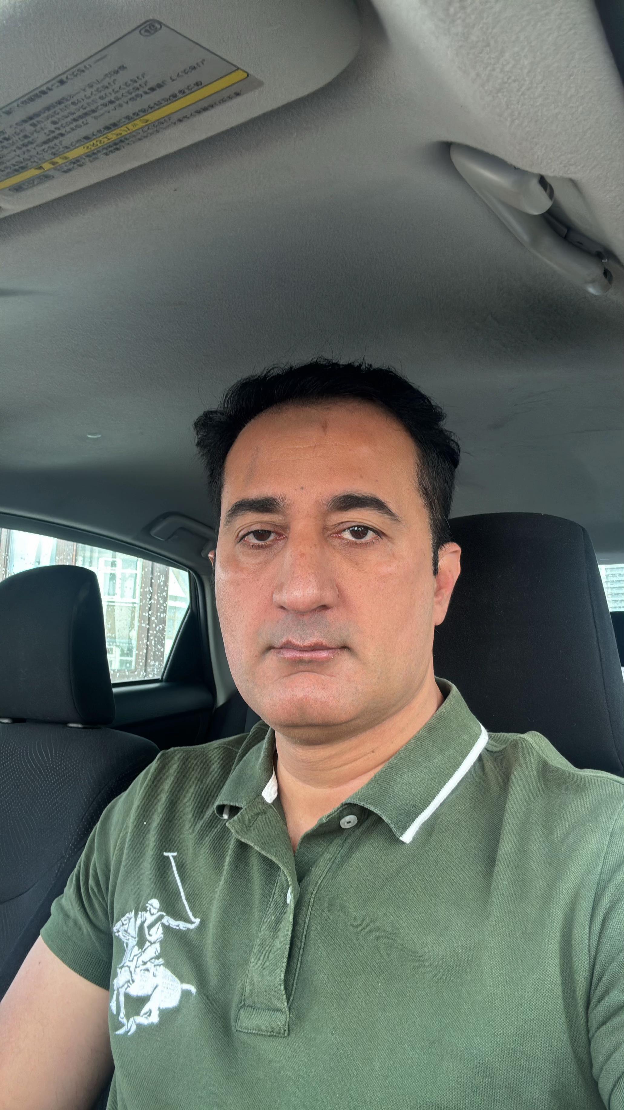@i Khan