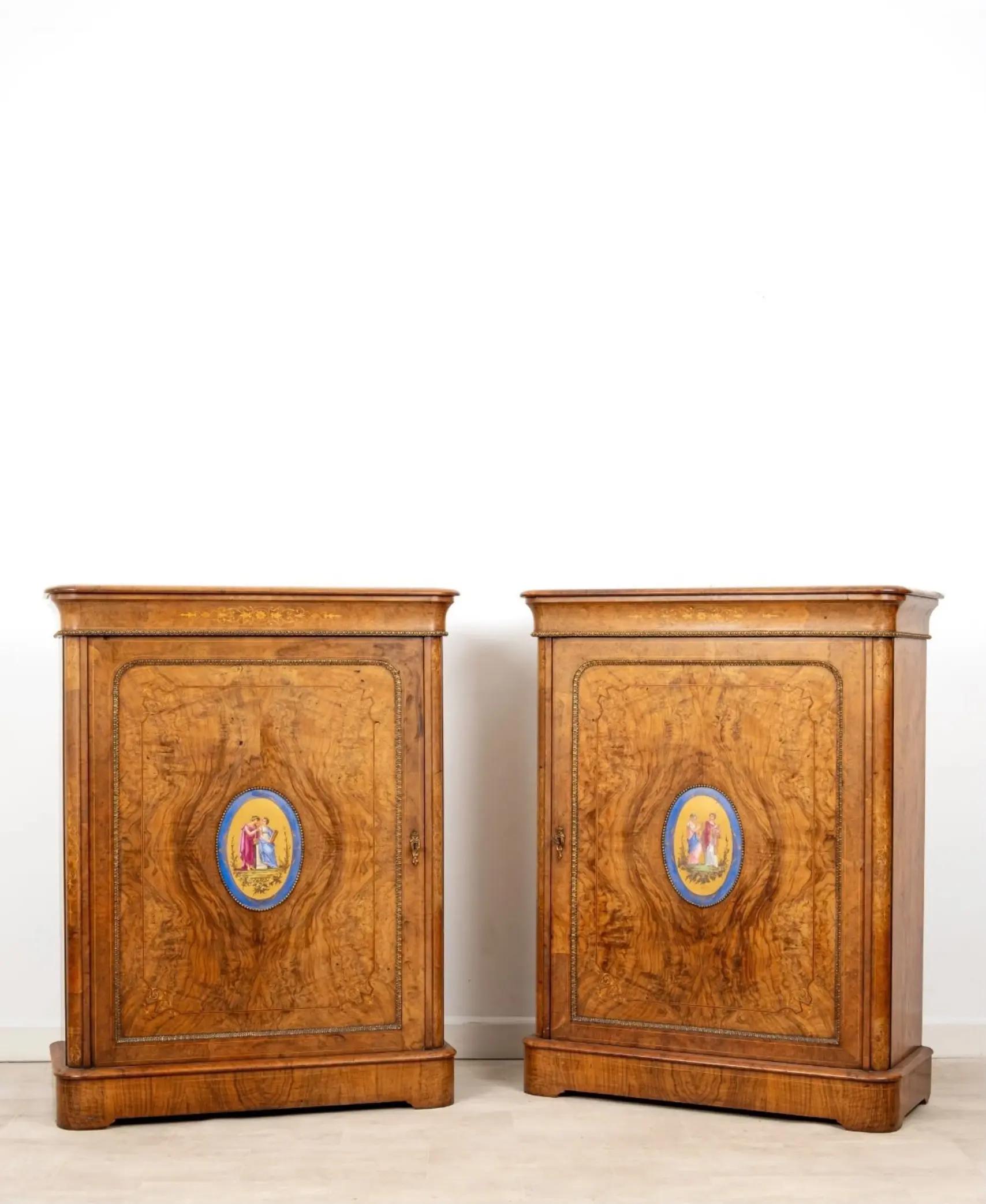 @Hawkins Antiques