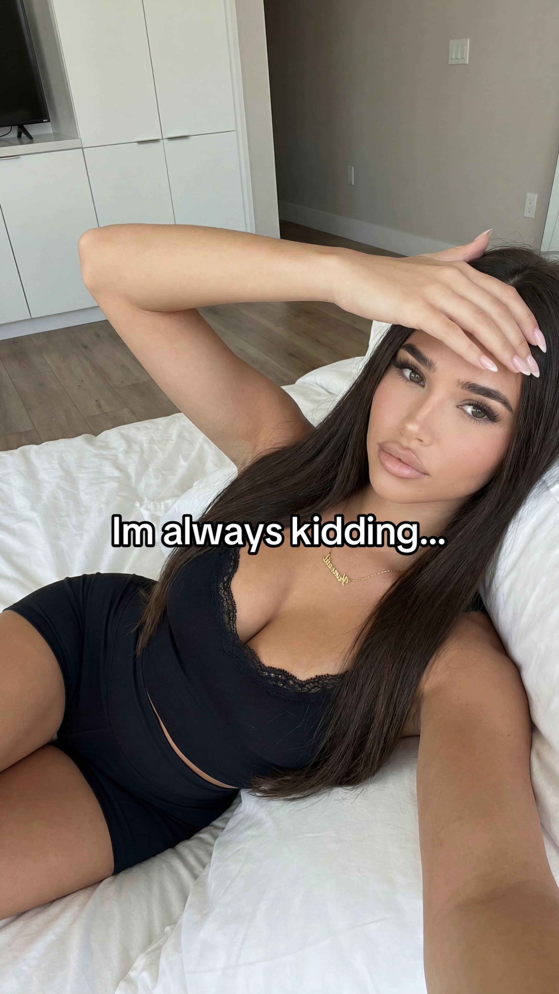 @Liviavale