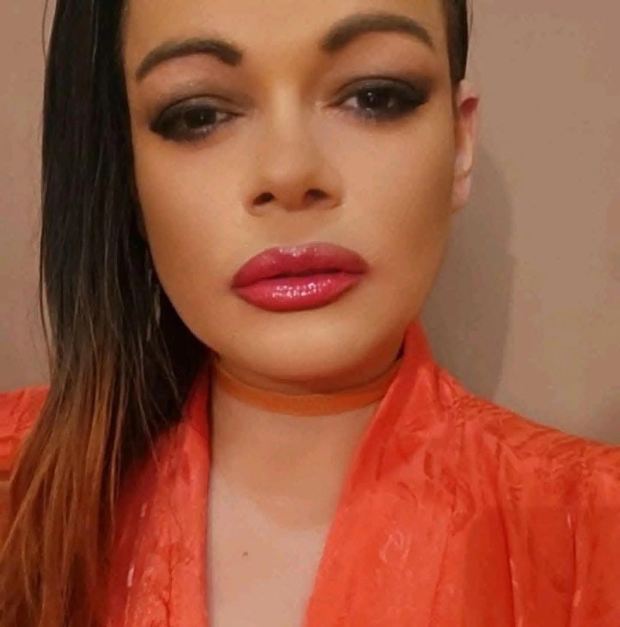@Lovely Megan Saint Kennedy