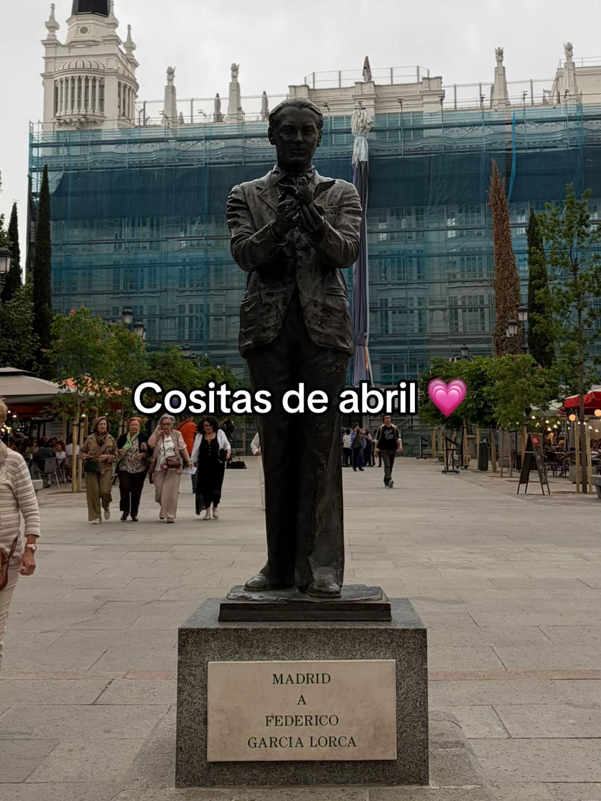 @María