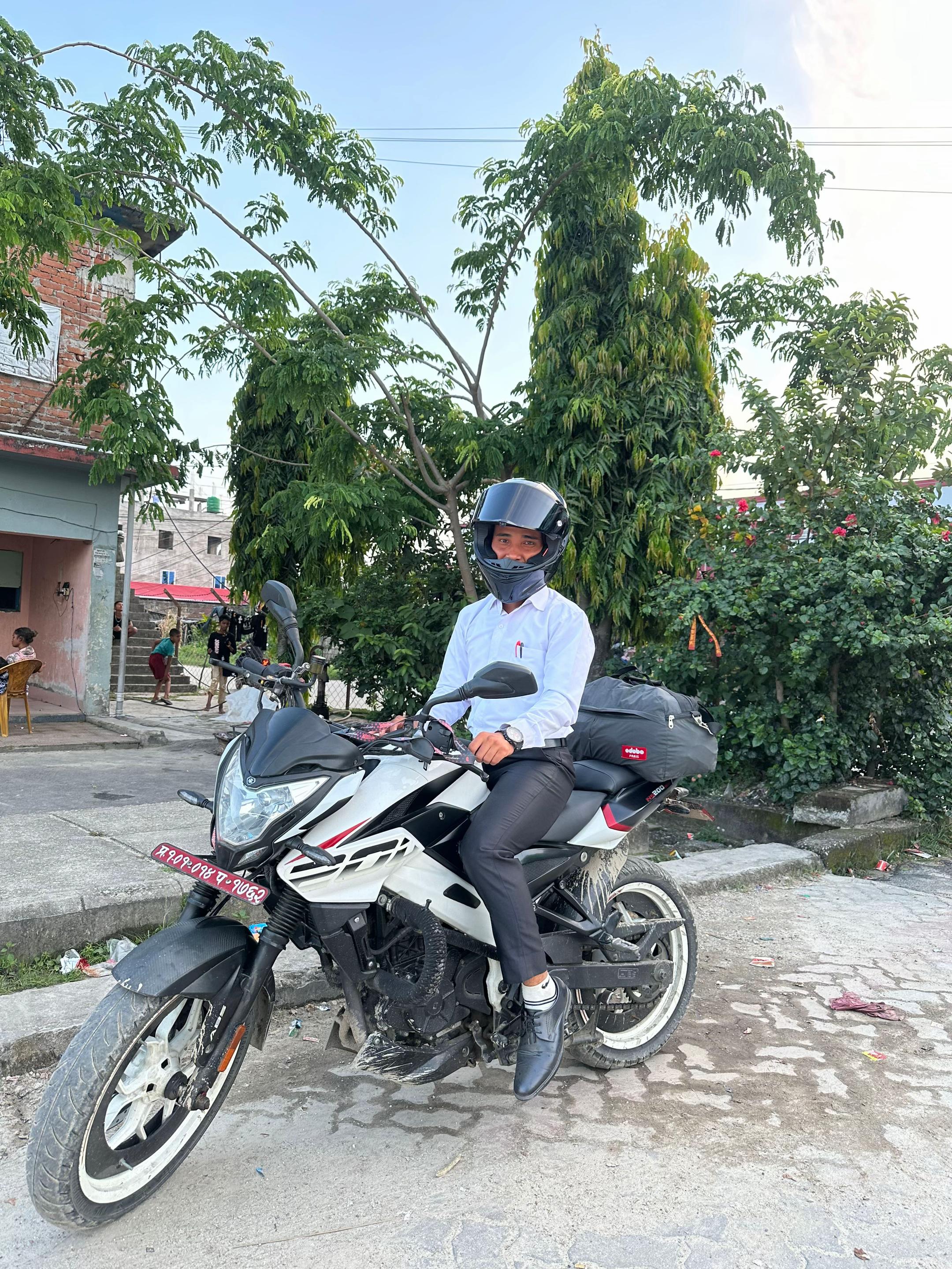 @रितेश तामाङ