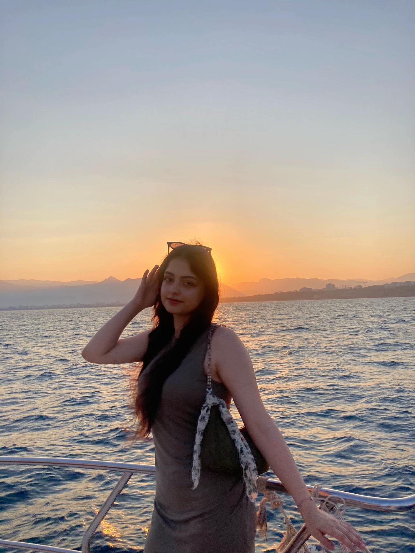 @Ravzaa