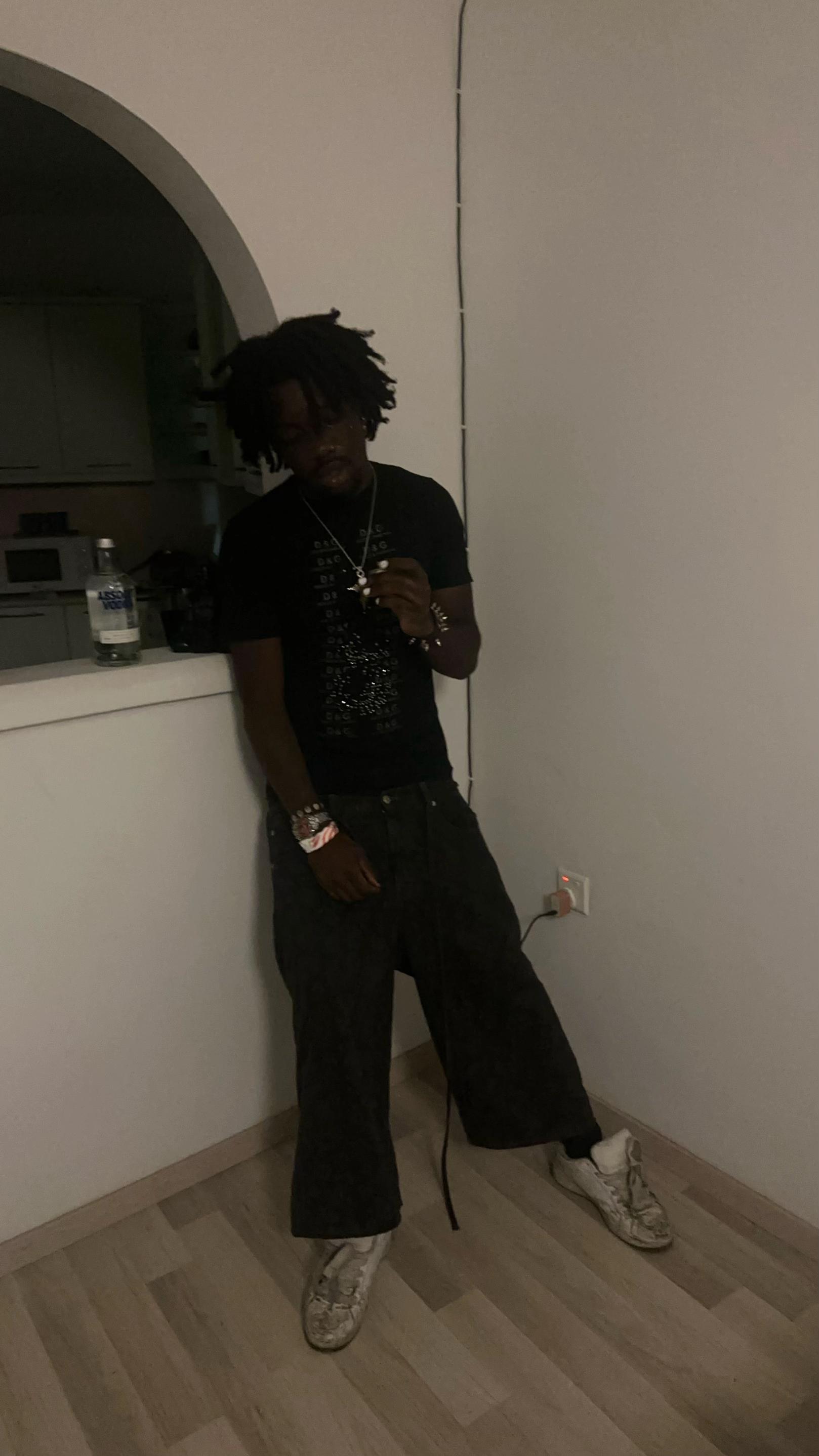 @YvngR4