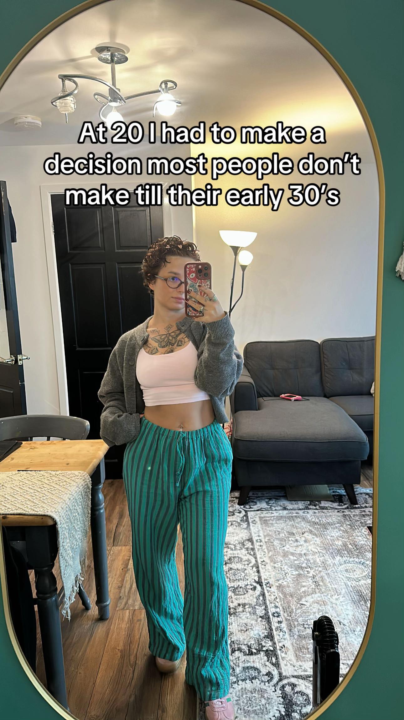 @Ella🖤