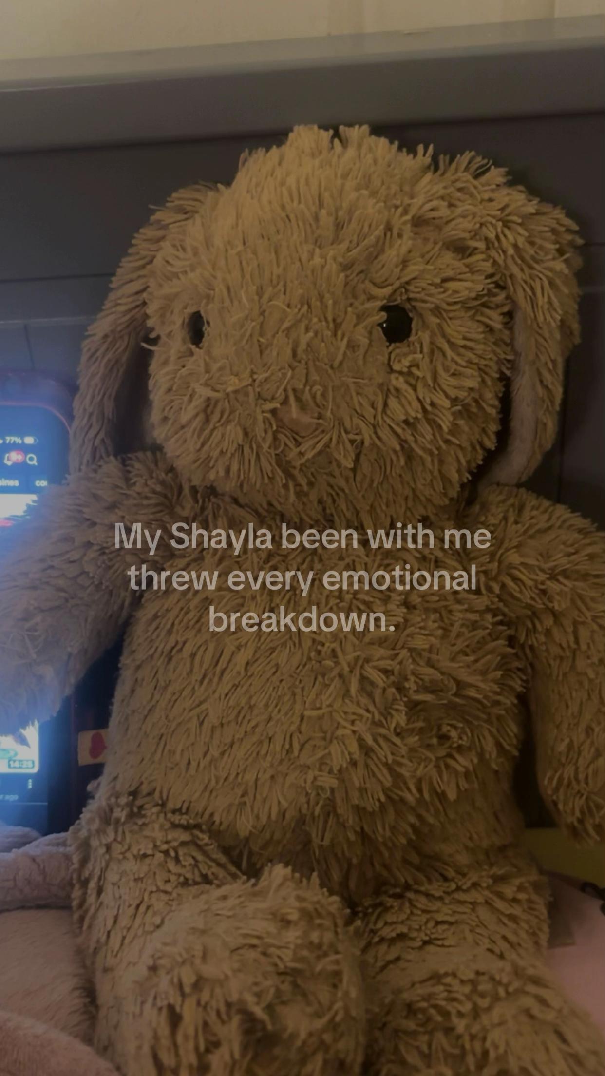 @🧟&zwj;♀️