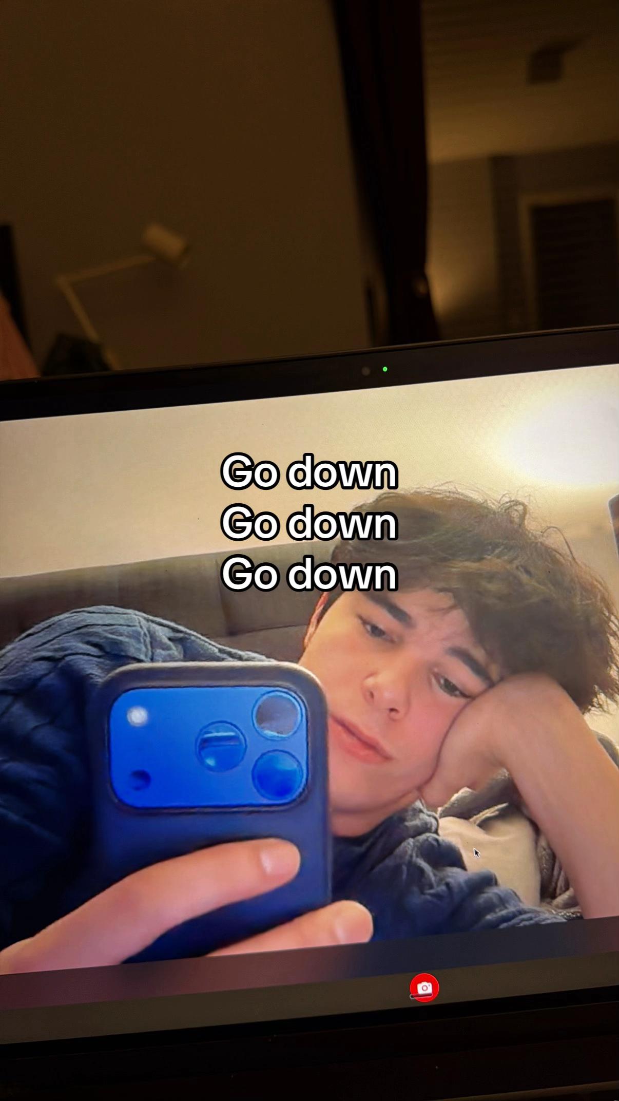 @-M