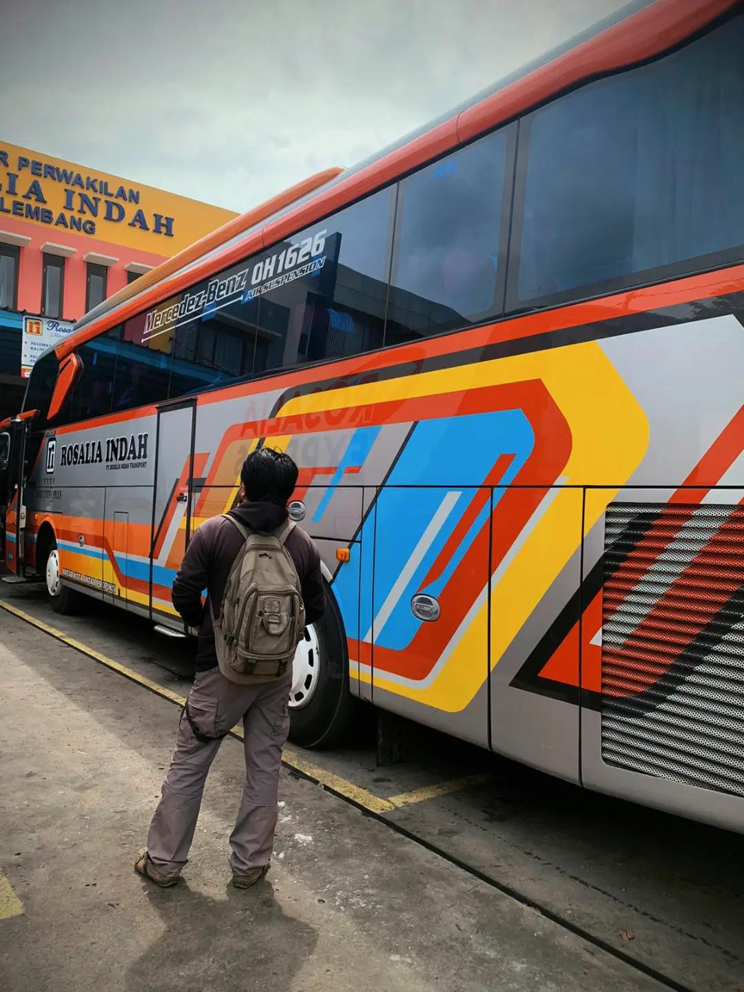@Distrikbus
