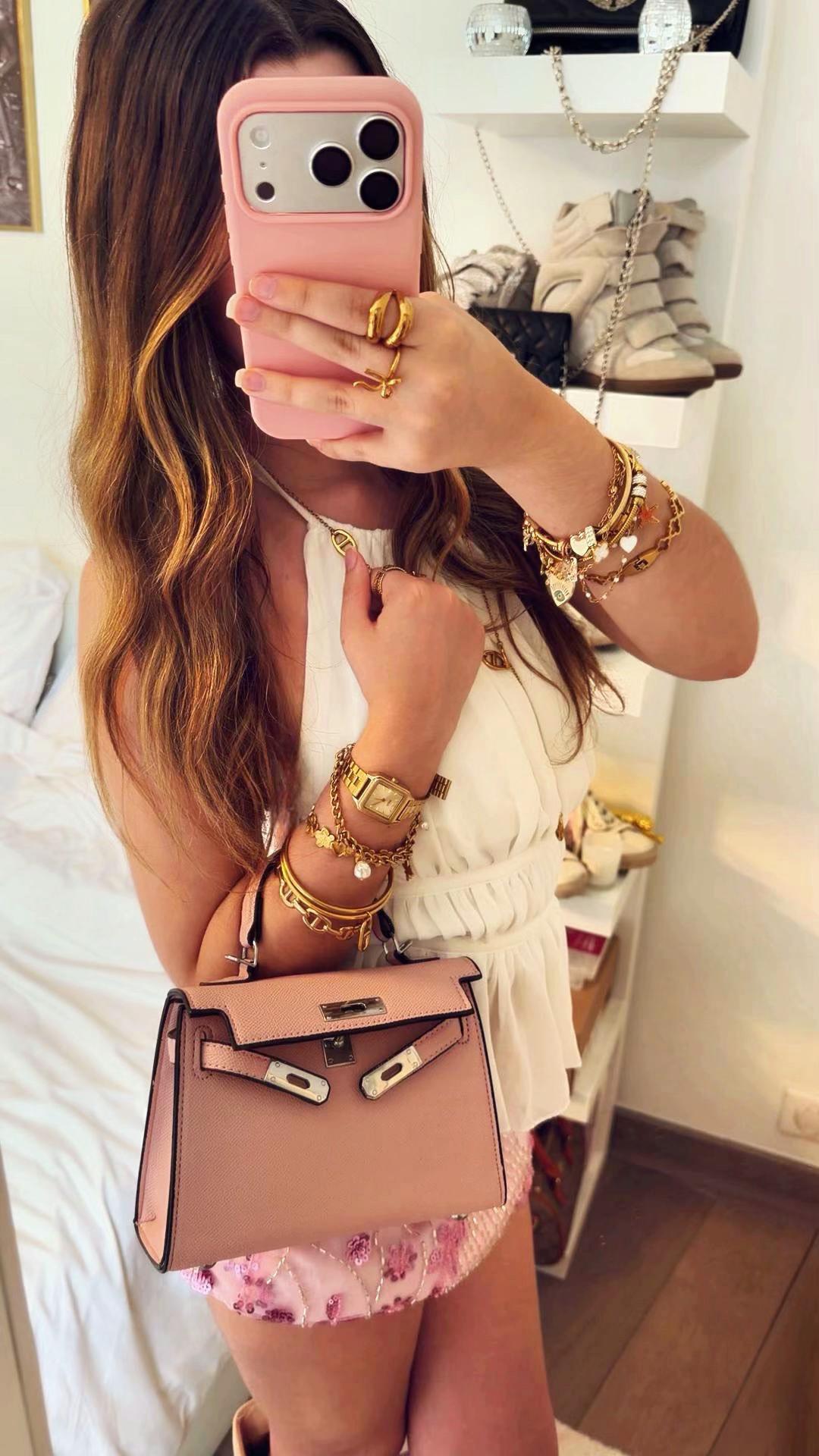 @𝓐𝓷𝓪𝓲𝓼𝓐𝓭𝓵𝓷🪽