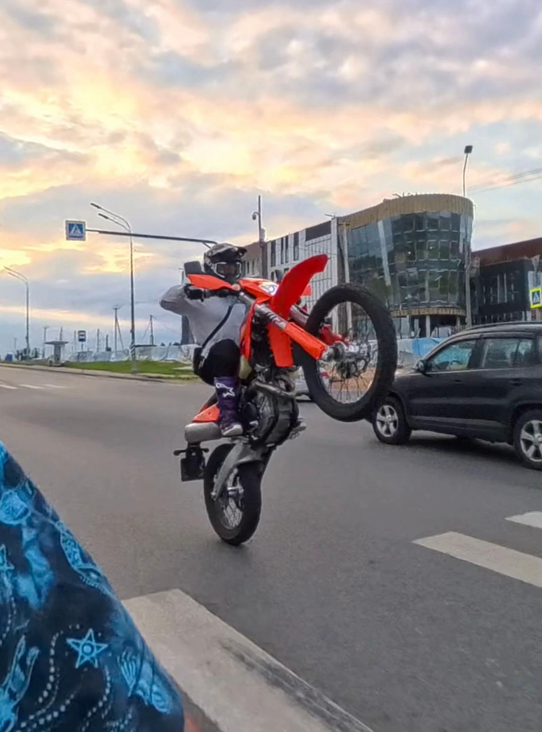 @Kawasaki_7_MX