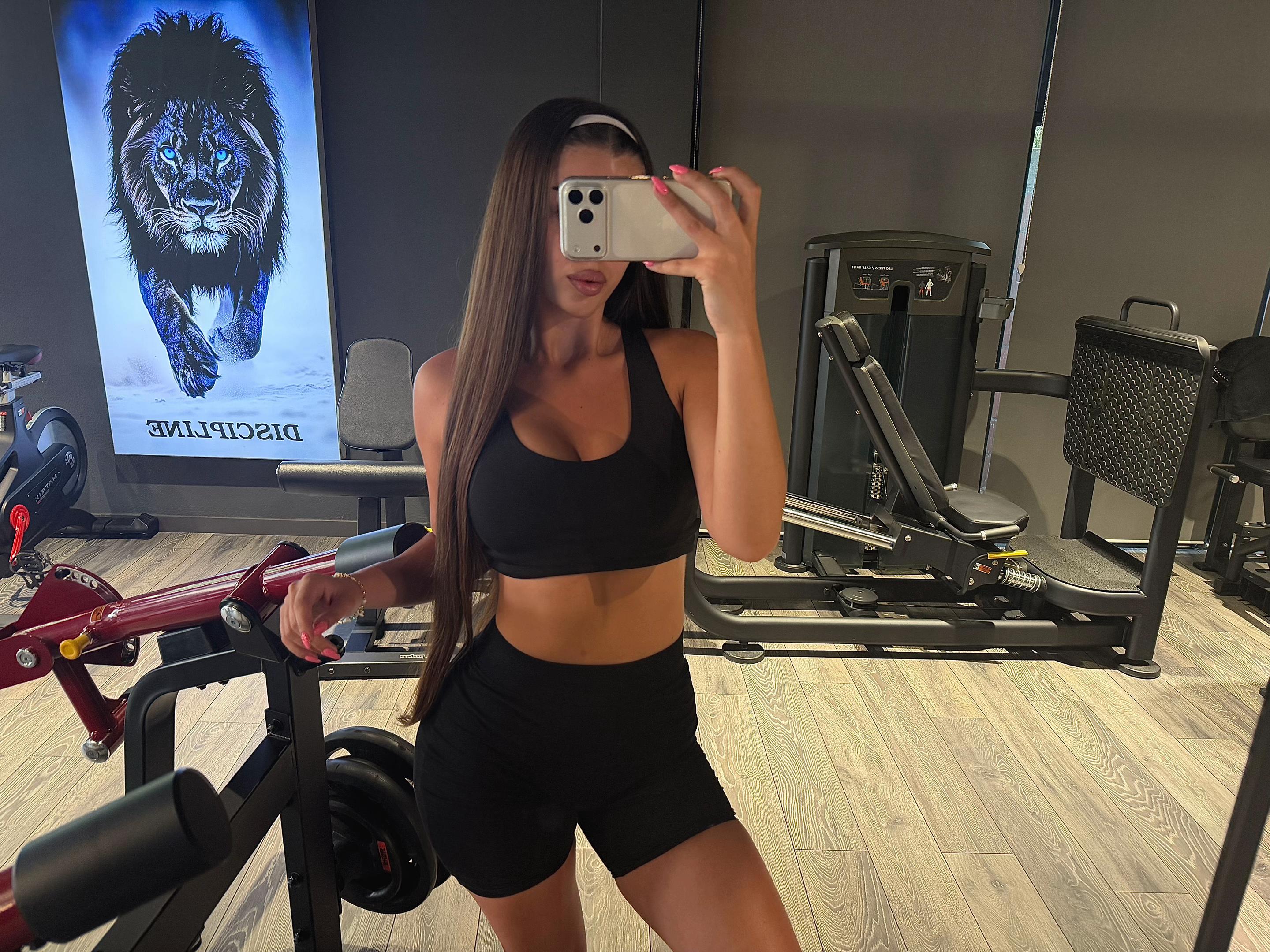 @Lina