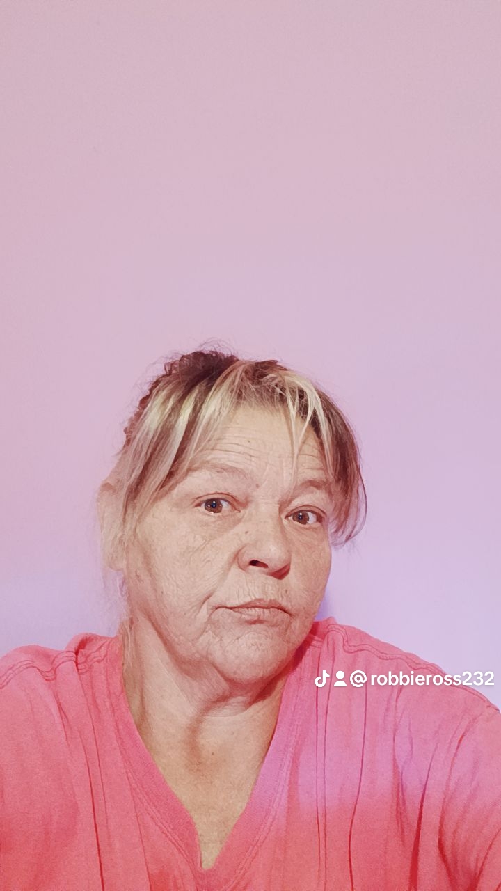 @robbieross232