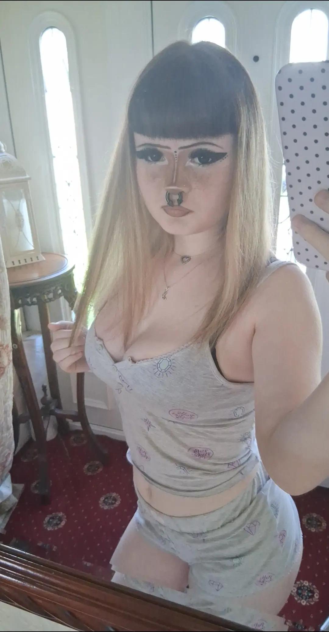@bee 🧟♀️