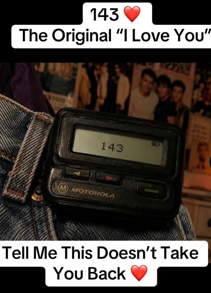 @デ𝙿𝚘𝚗𝚌𝚎𝙷𝚘𝚕𝚕𝚢𝚆𝚘𝚘𝚍