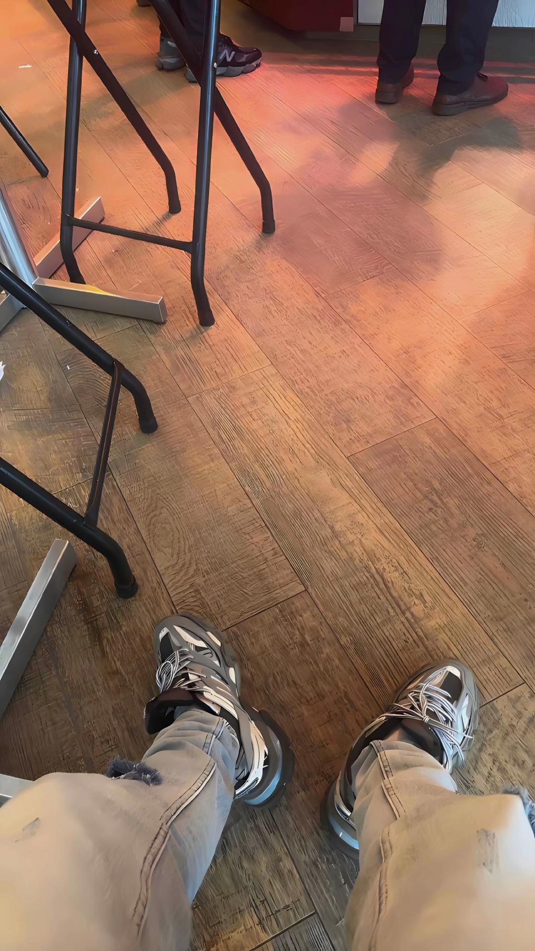 @5