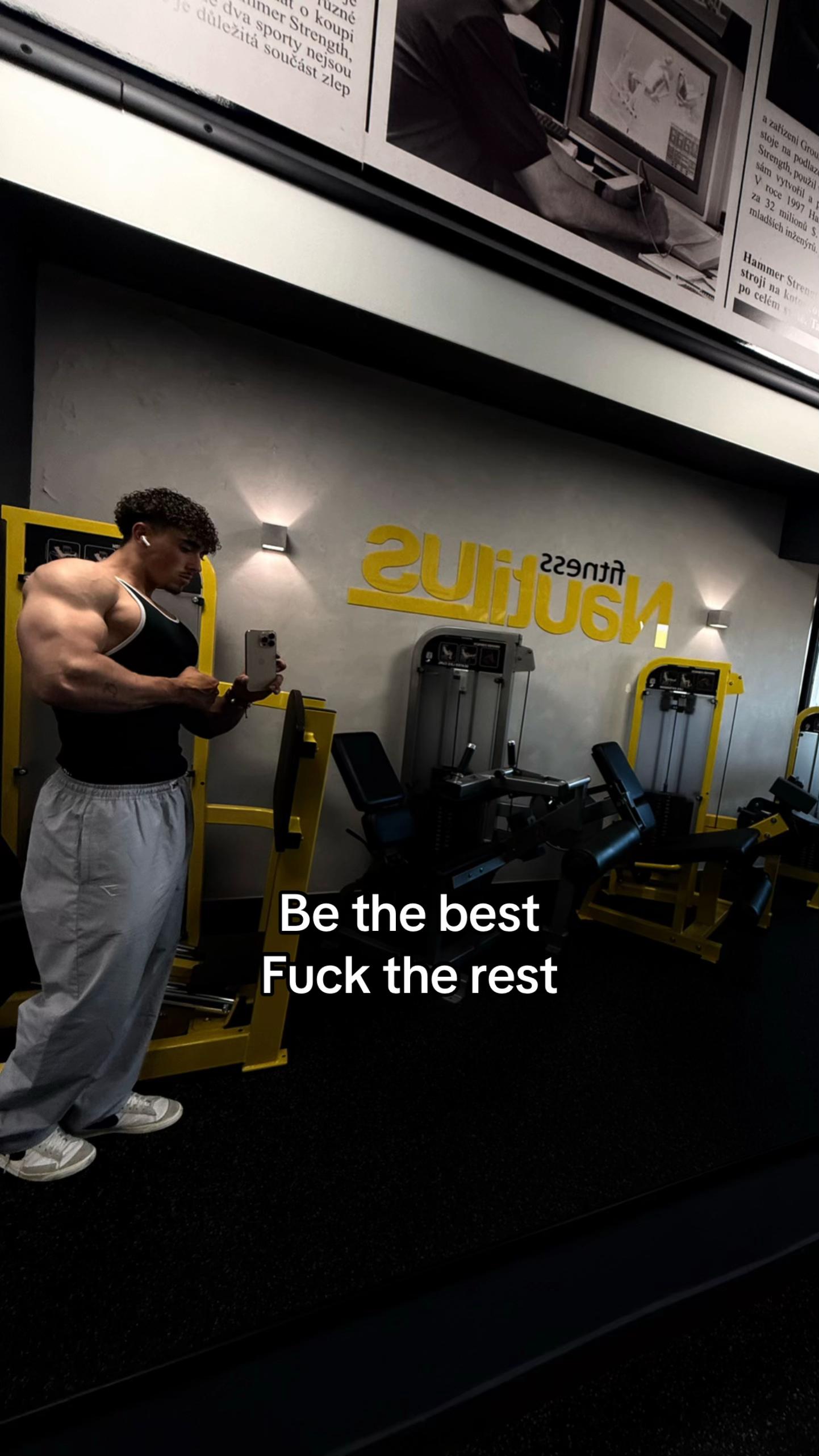 @Roman Bandyk