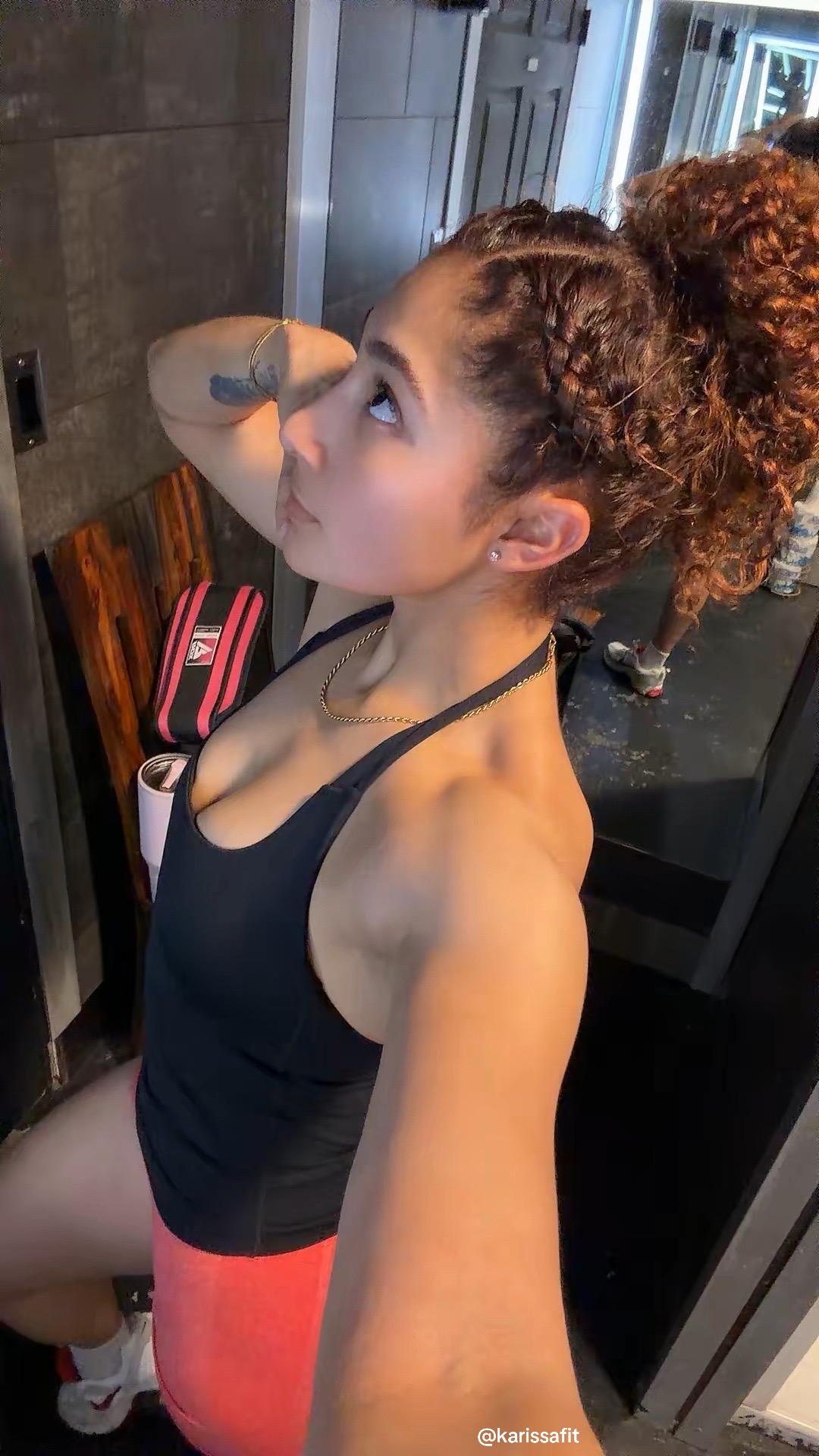 @karissafit