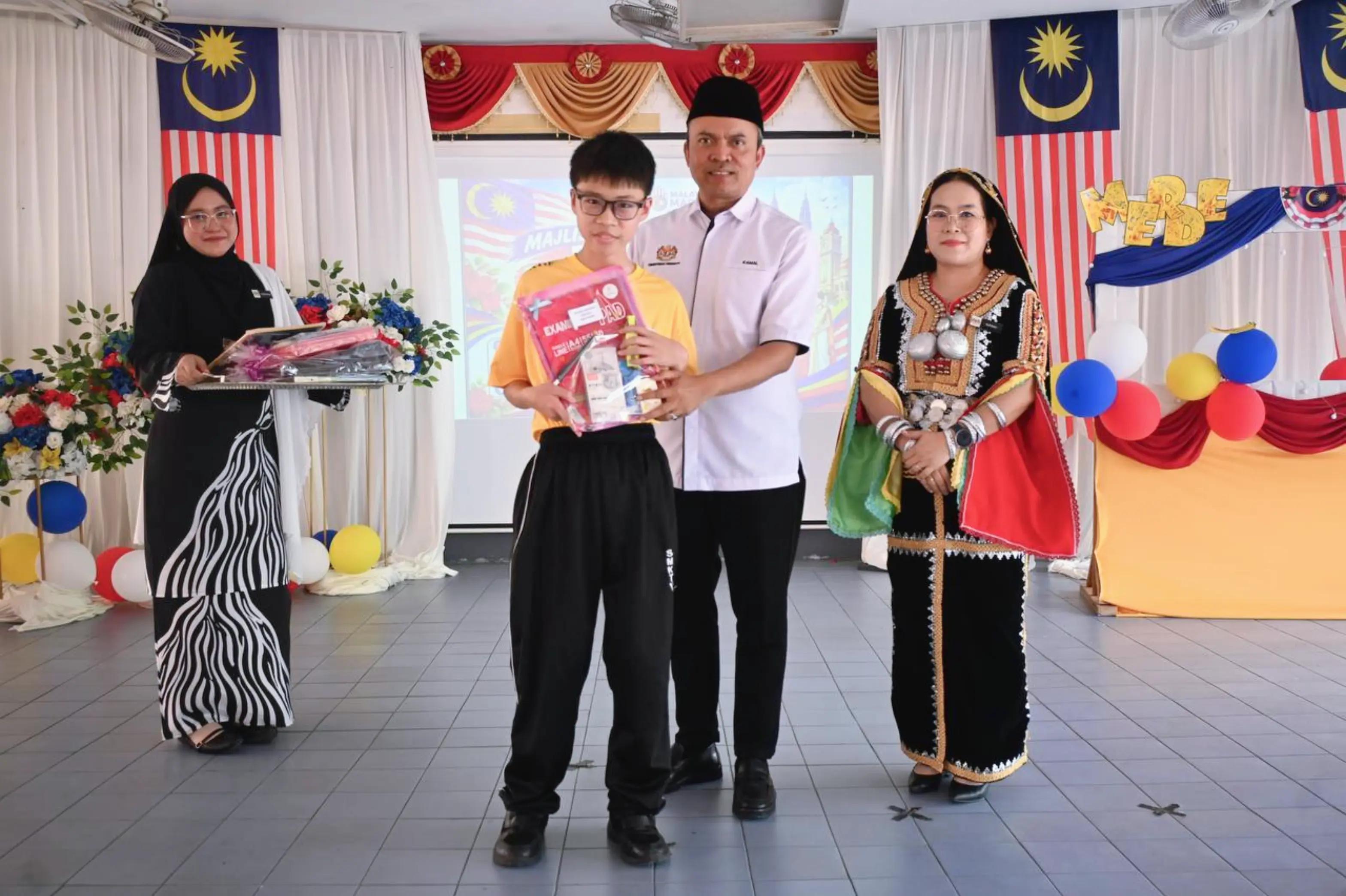 @Dr. Ahmad Kamal bin Ariffin