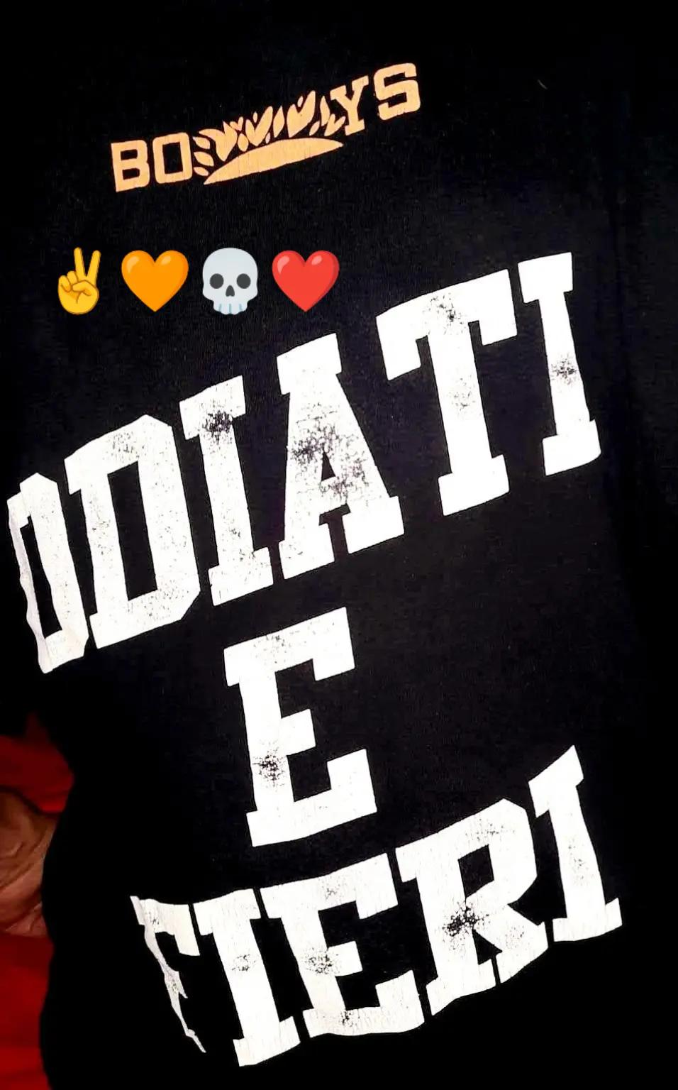 @✌️🧡💀❤️