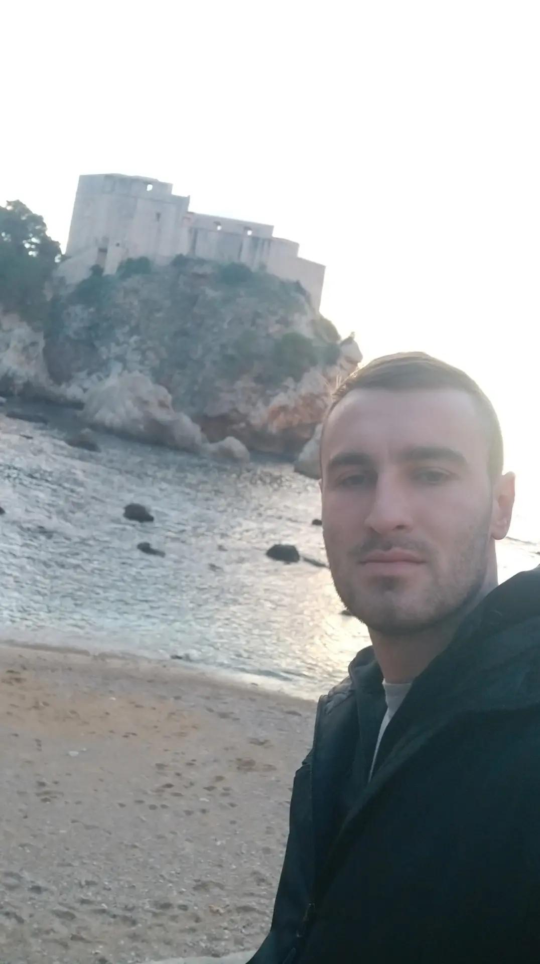 @Alo. Cokite brat se vratio
