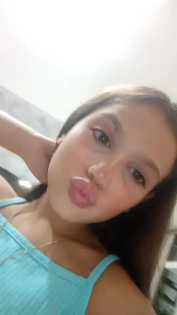 @Chanel8_