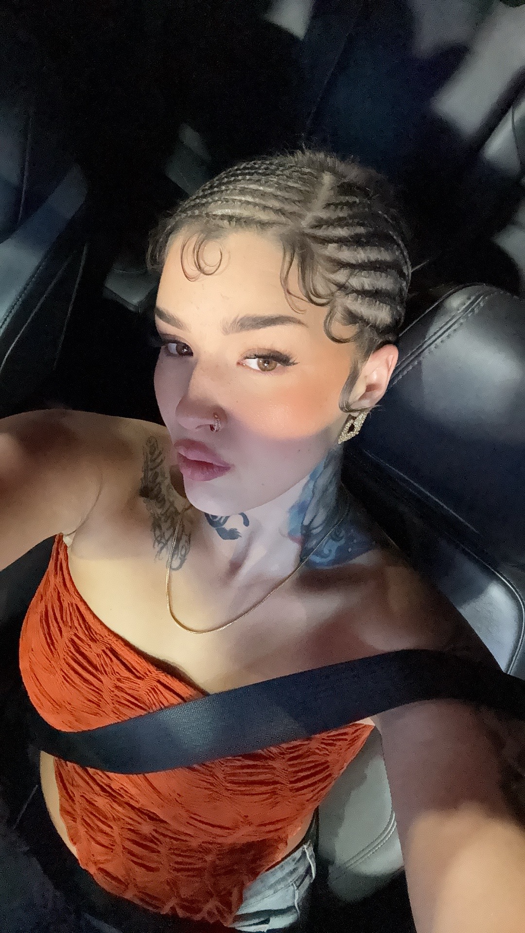 @Fart queen ๐๐จ