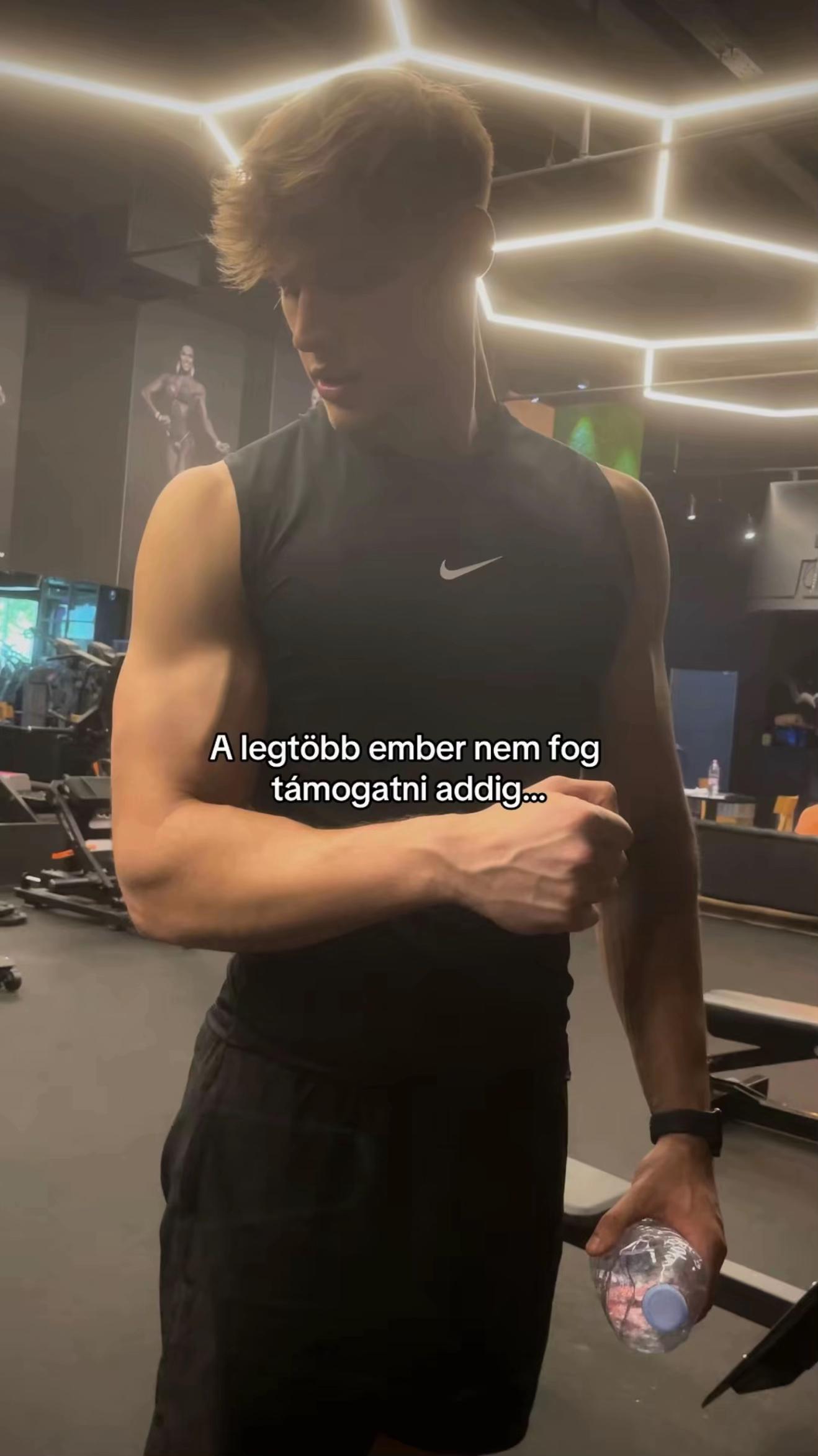 @Moln&aacute;r Andr&aacute;s