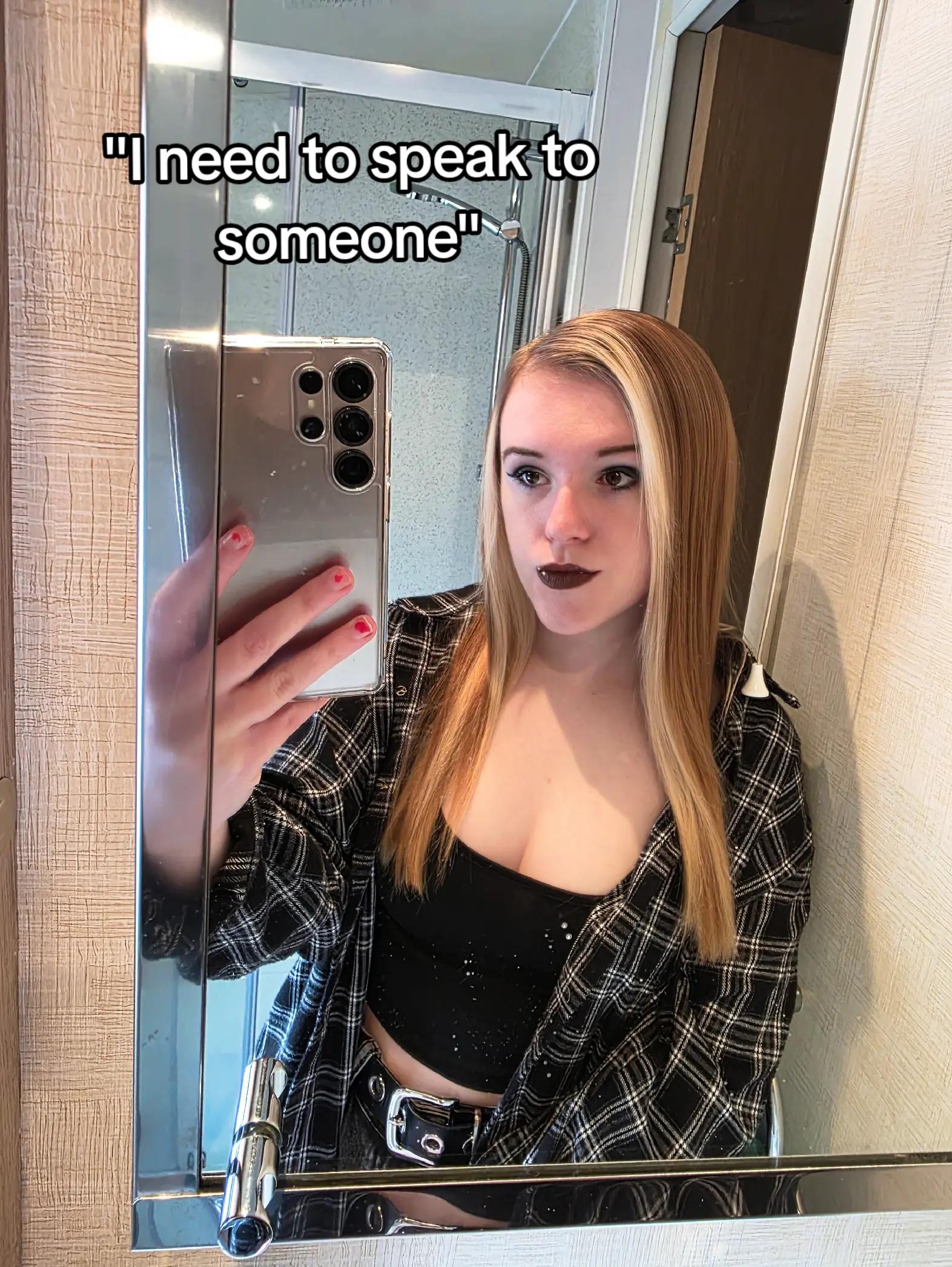 @Charlii Chats 🖤